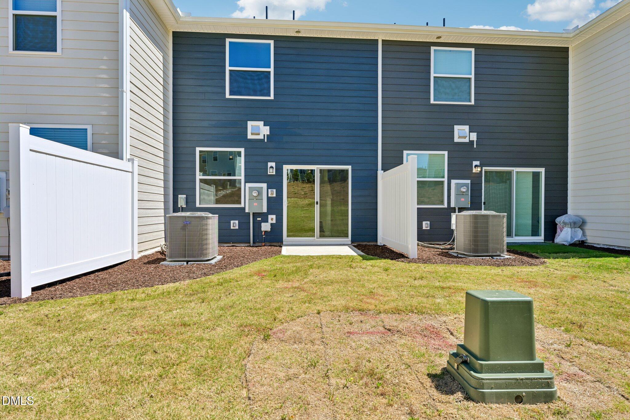 31-web-or-mls-Glen Lyon Drive-S2204-031