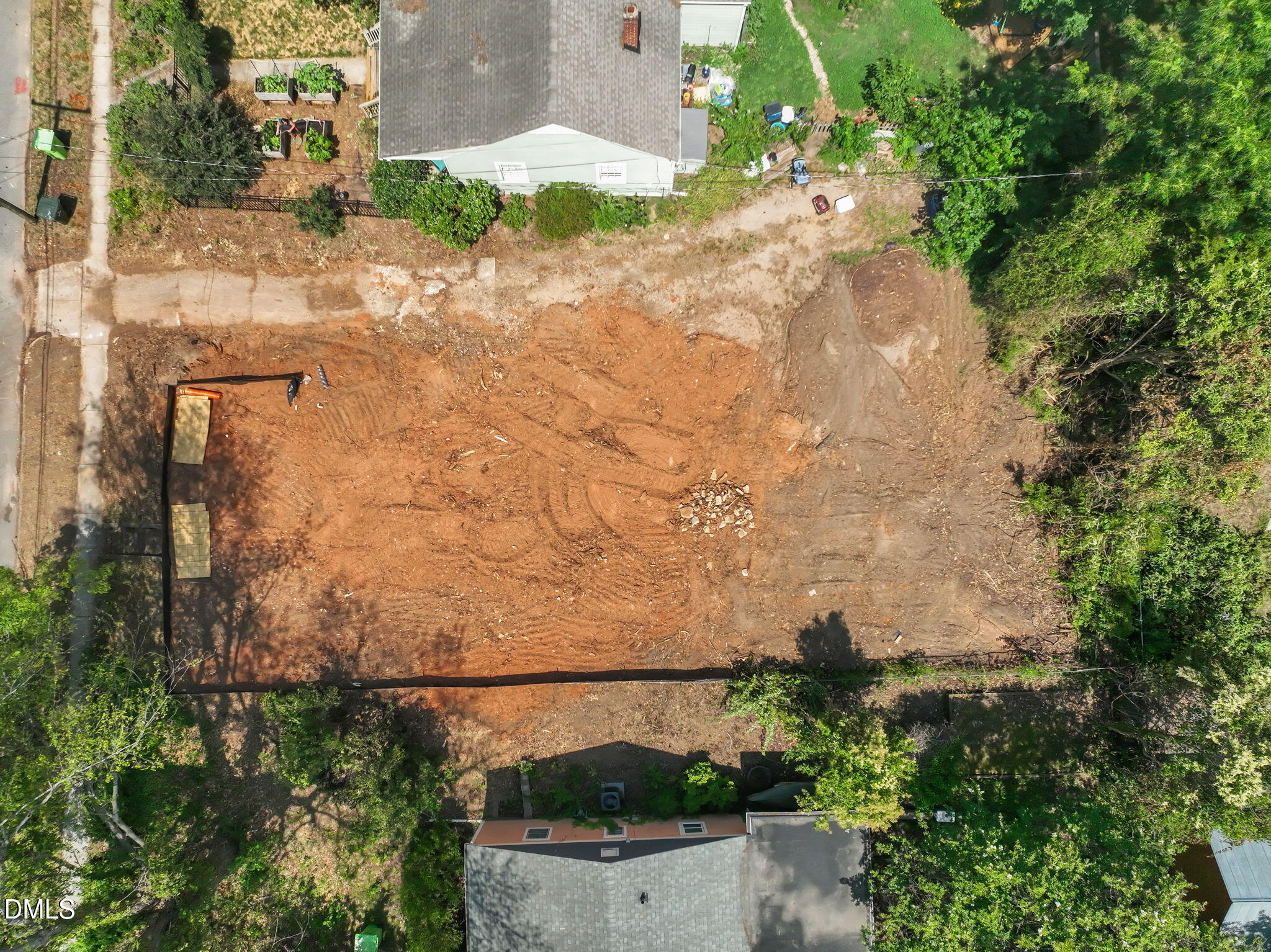 Exterior photo of 1408 Courtland Drive, Raleigh, NC 27604. MLS: 10182902
