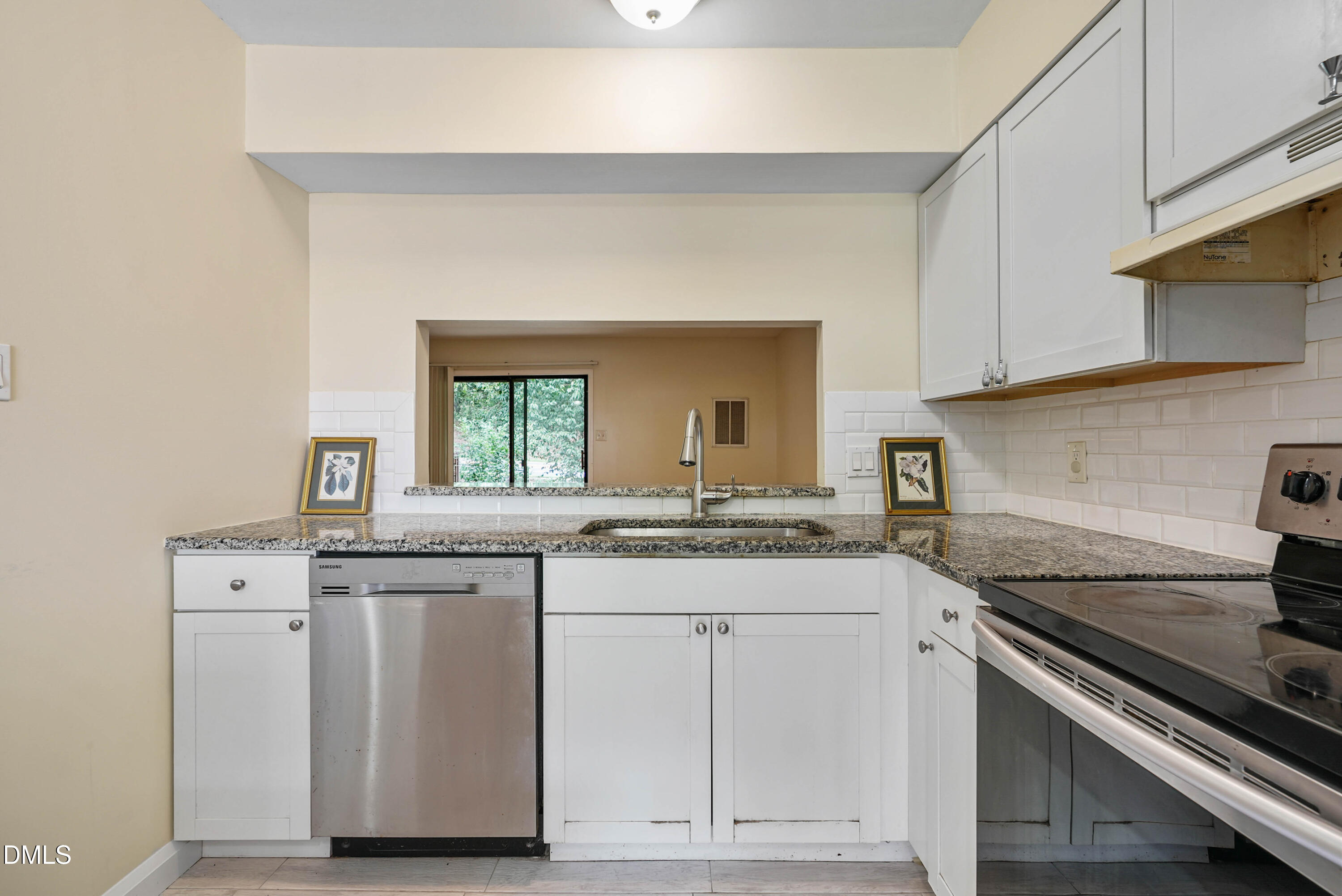Exterior photo of 875 Martin Luther King Junior Boulevard Apt 4, Chapel Hill, NC 27514. MLS: 10182631
