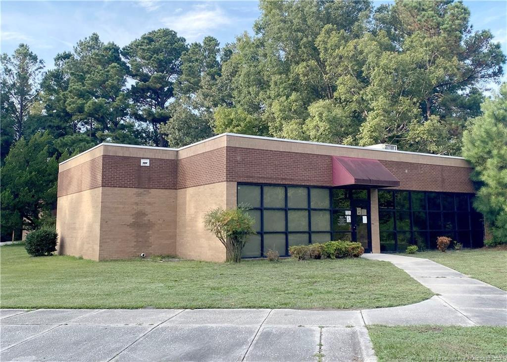 Exterior photo of 1212 S WALNUT Street S, Fairmont, NC 28340. MLS: 732581