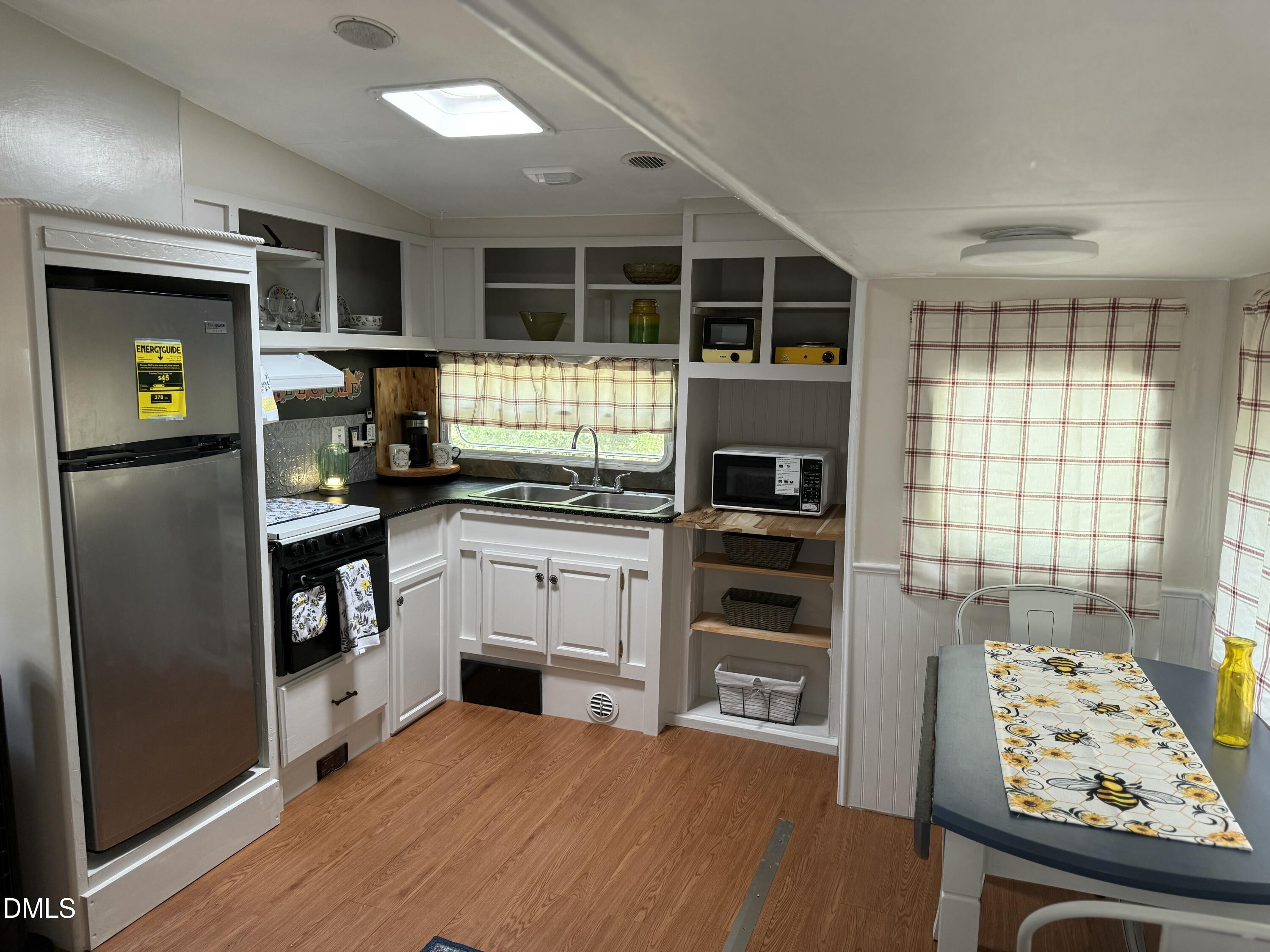 property-img