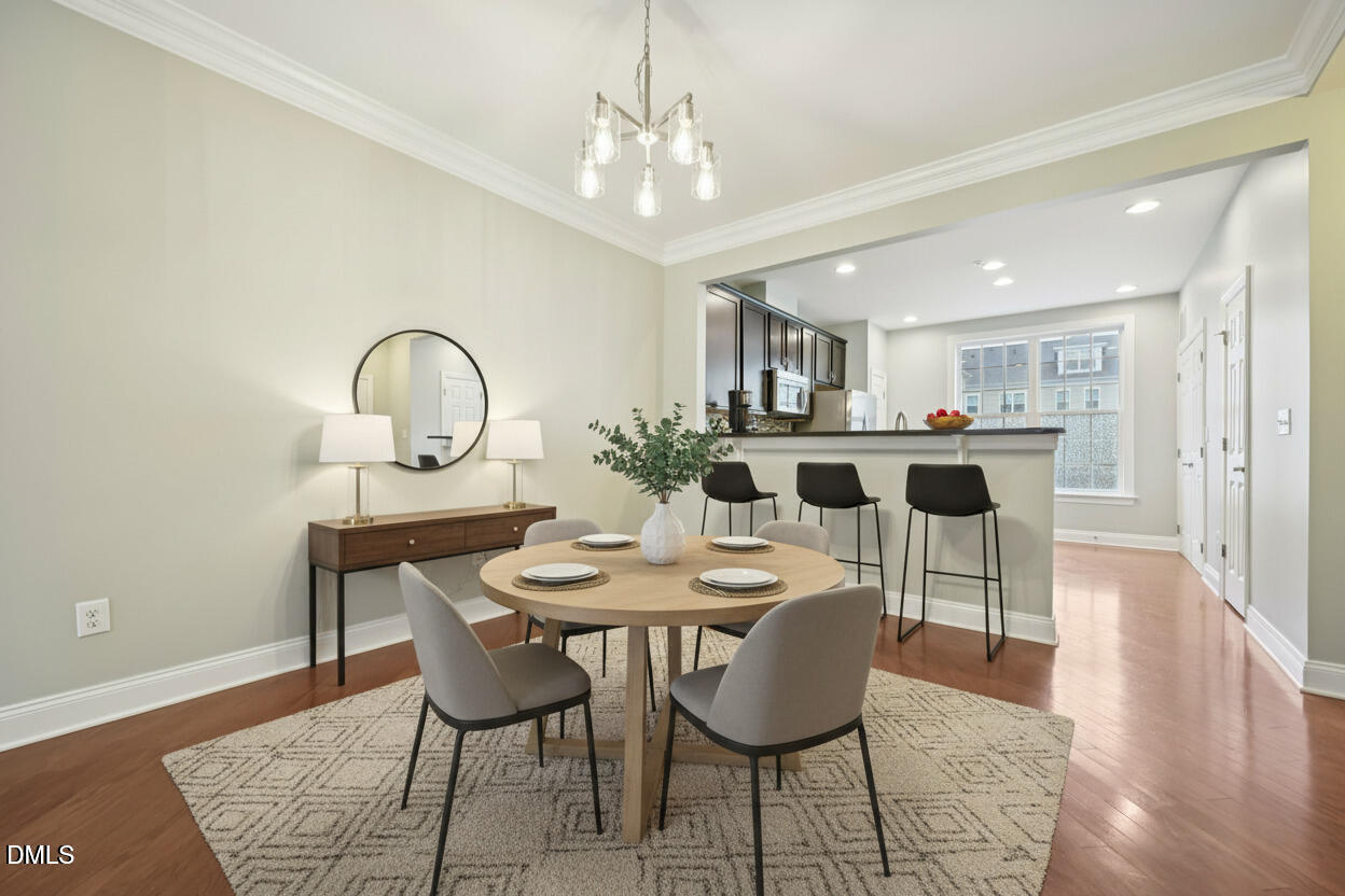sablewood diningroom staged