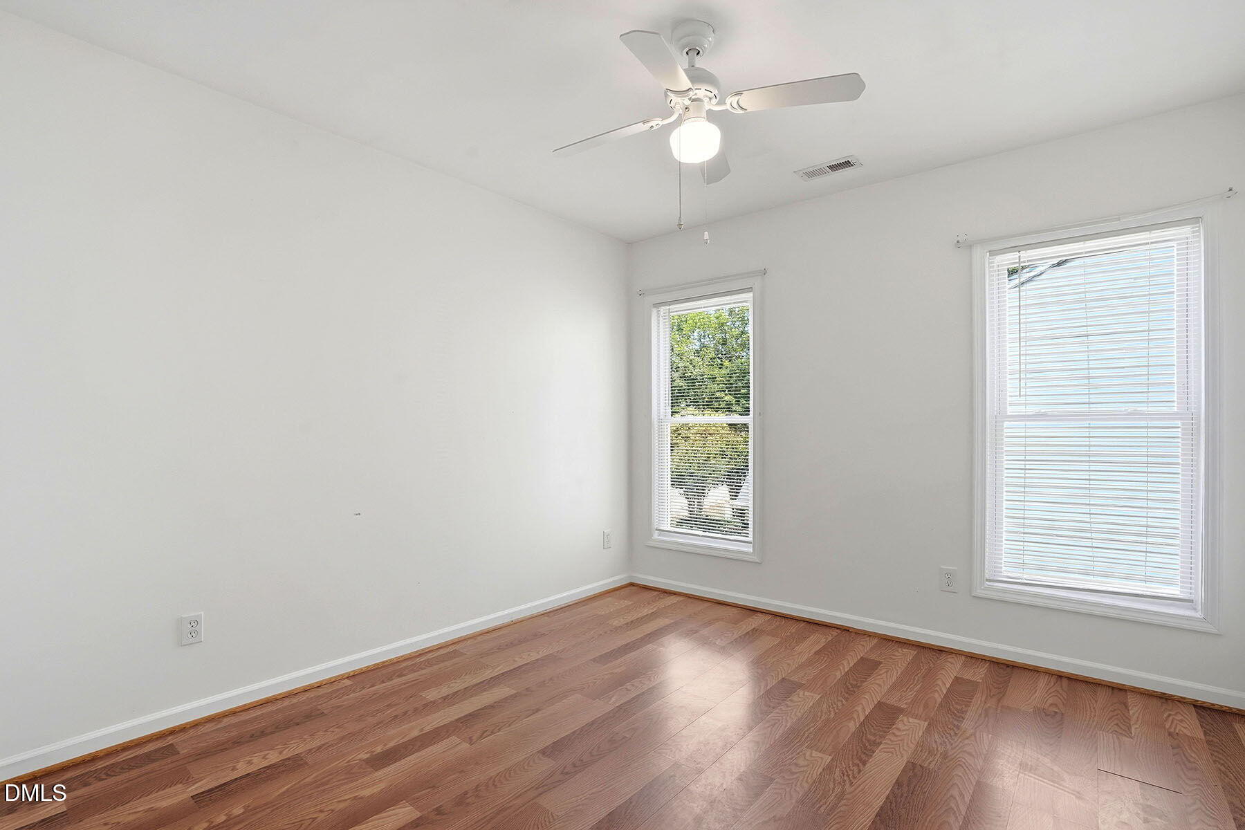 21-web-or-mls-212 N Honey Springs Ave-89