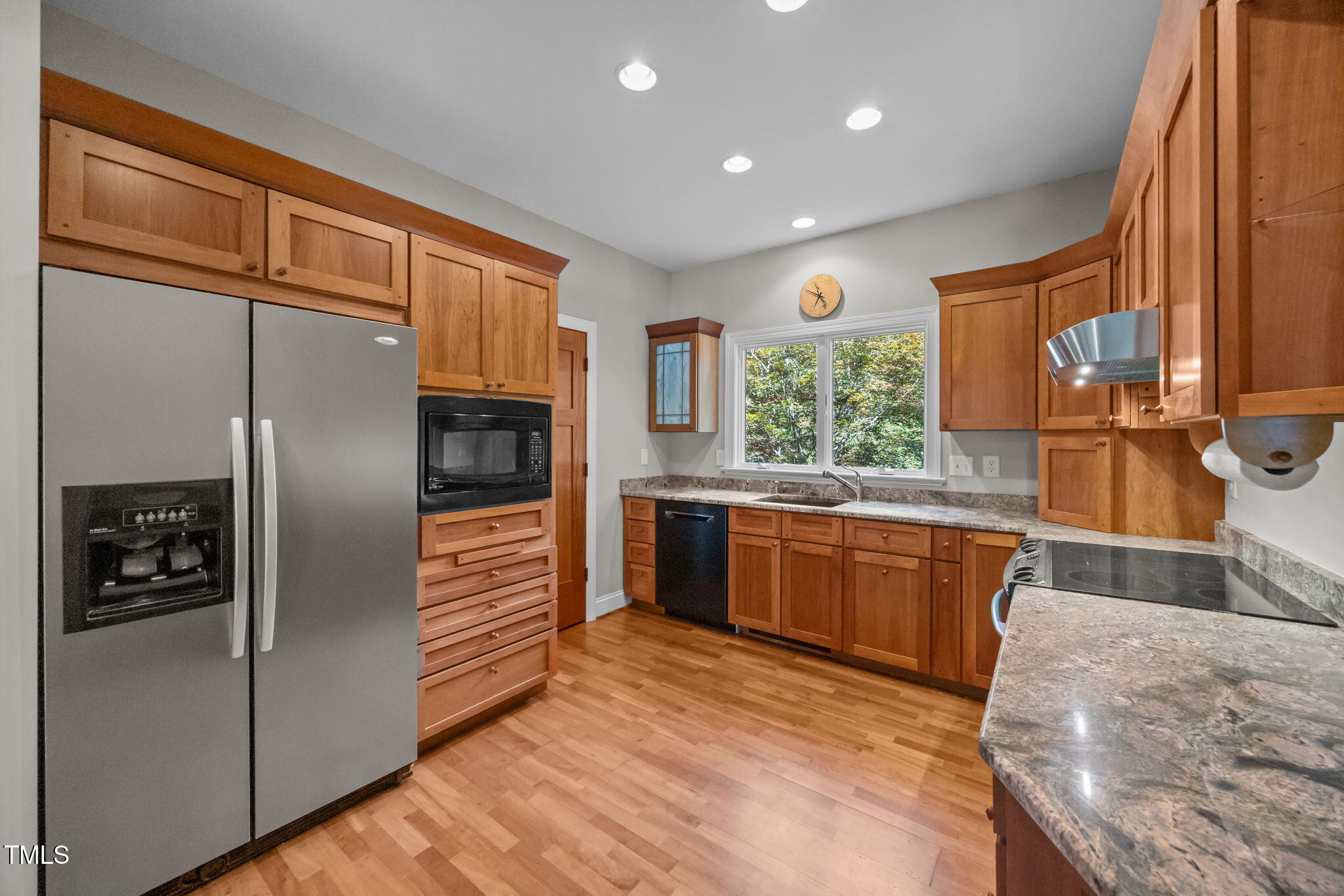 property-img
