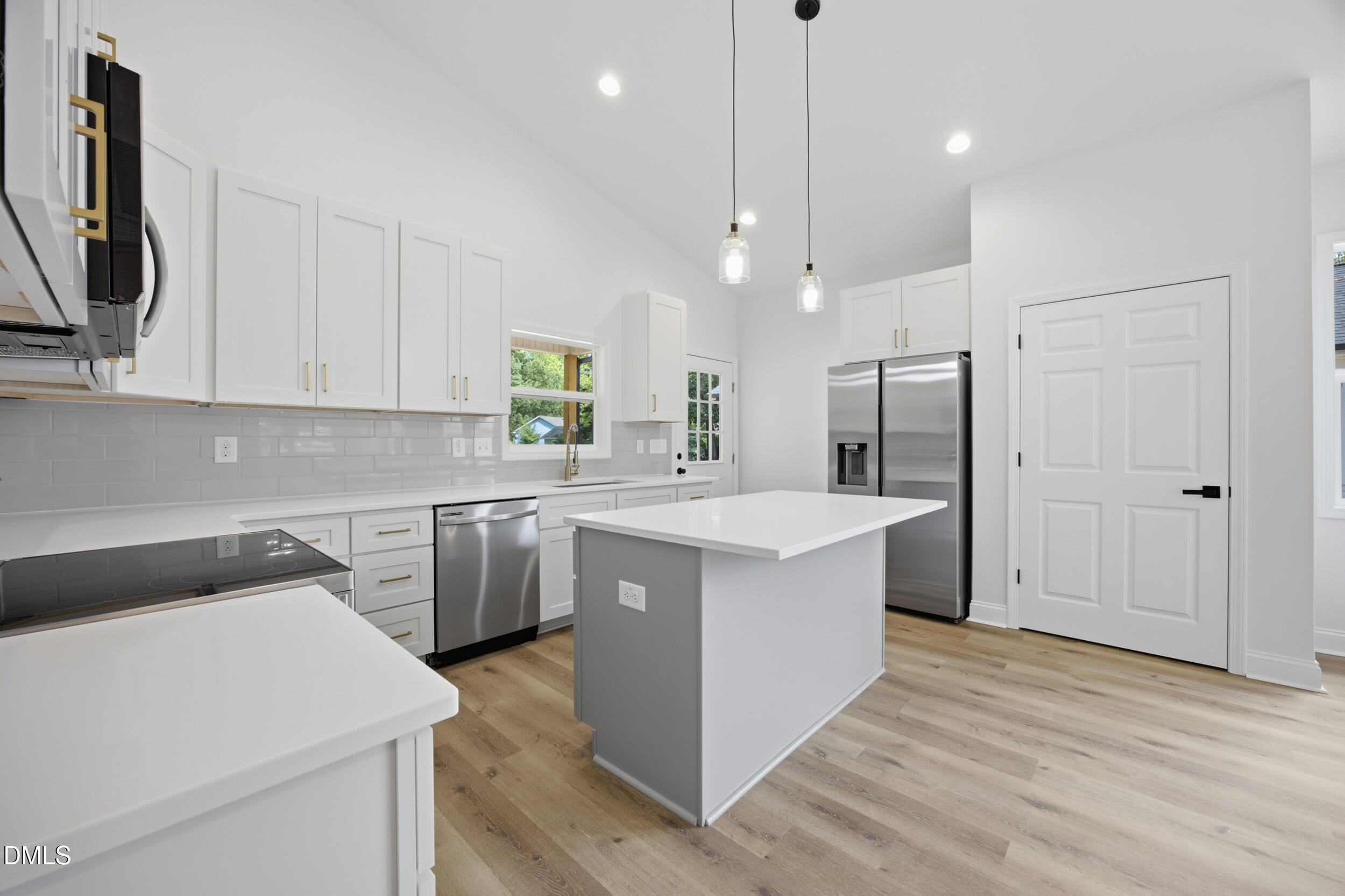 Exterior photo of 465 New York Avenue, Burlington, NC 27215. MLS: 10181144