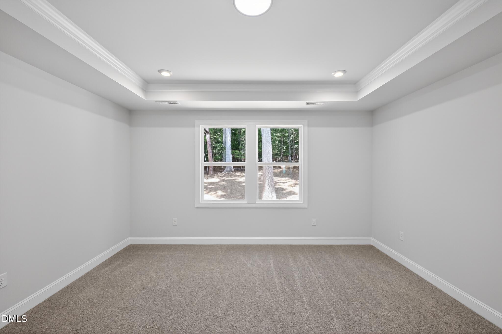 11_244_Sequoia_Dr-Living_room-7770