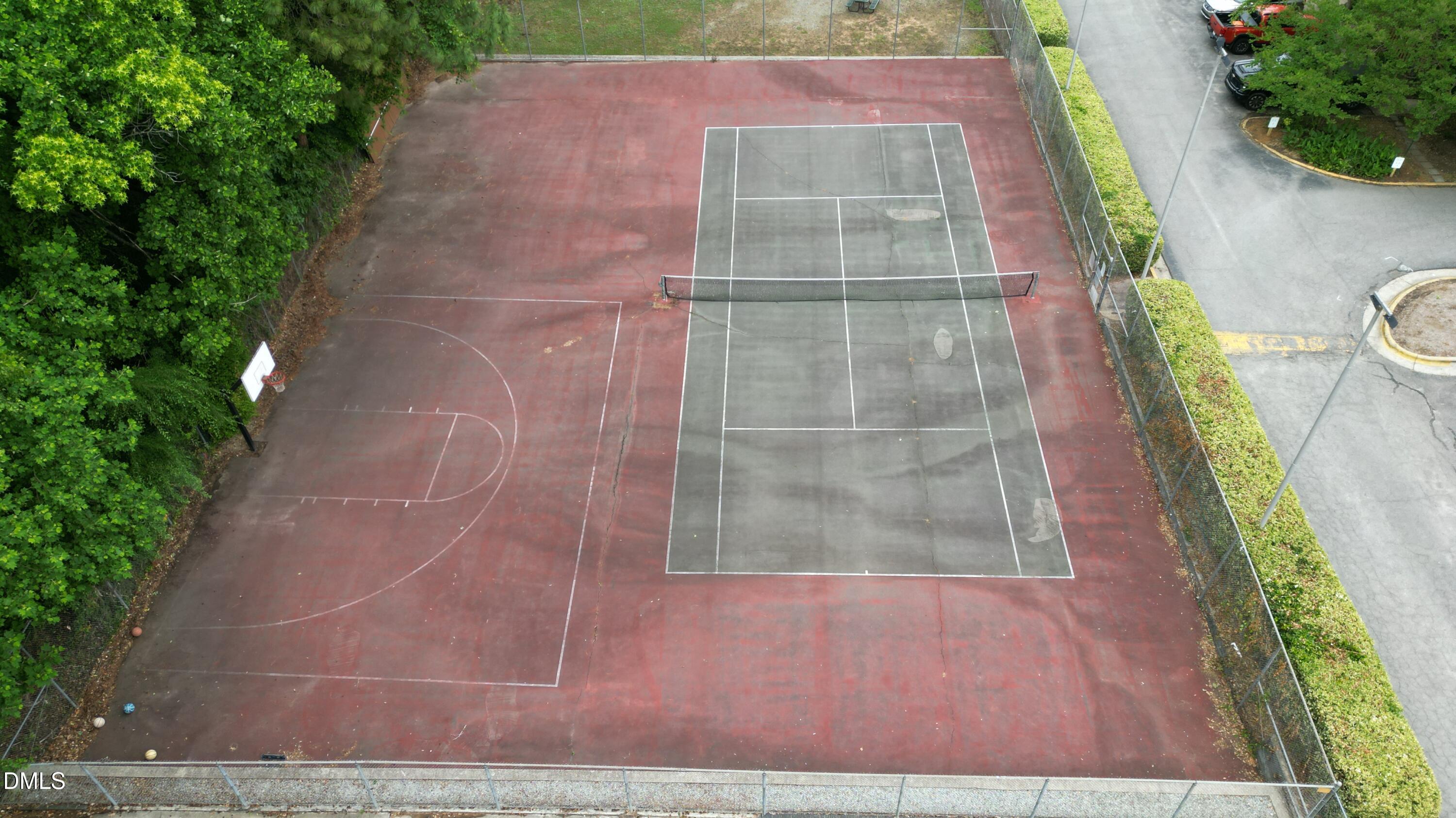Tennis/ Basketball