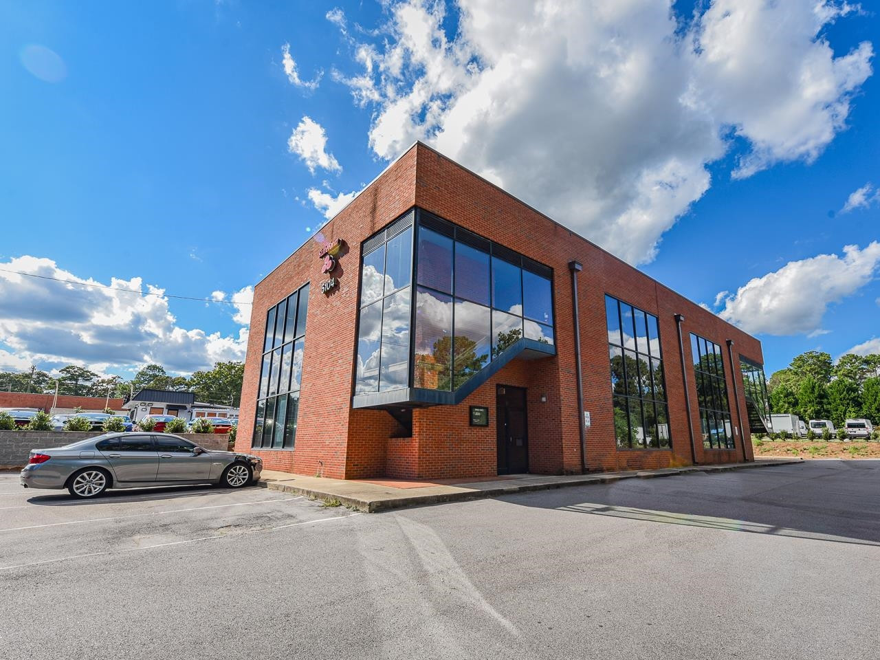 Exterior photo of 5104 Western Boulevard D, Raleigh, NC 27606. MLS: 10187764