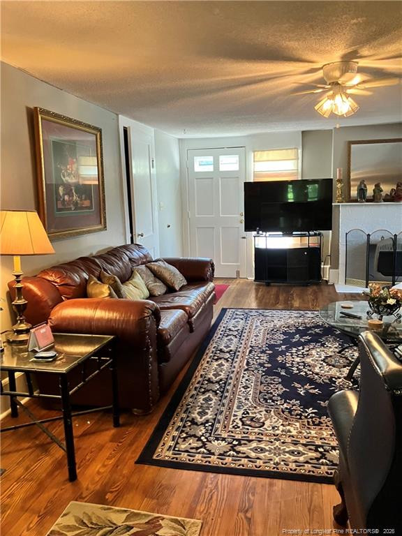 Exterior photo of 147 BEULAVILLE Highway, Richlands, NC 28574. MLS: 764238