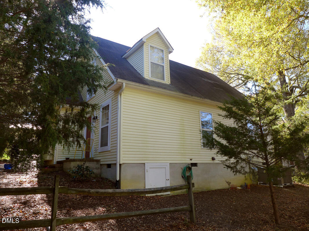 Exterior photo of 320 Davie Road, Carrboro, NC 27510. MLS: 10194973