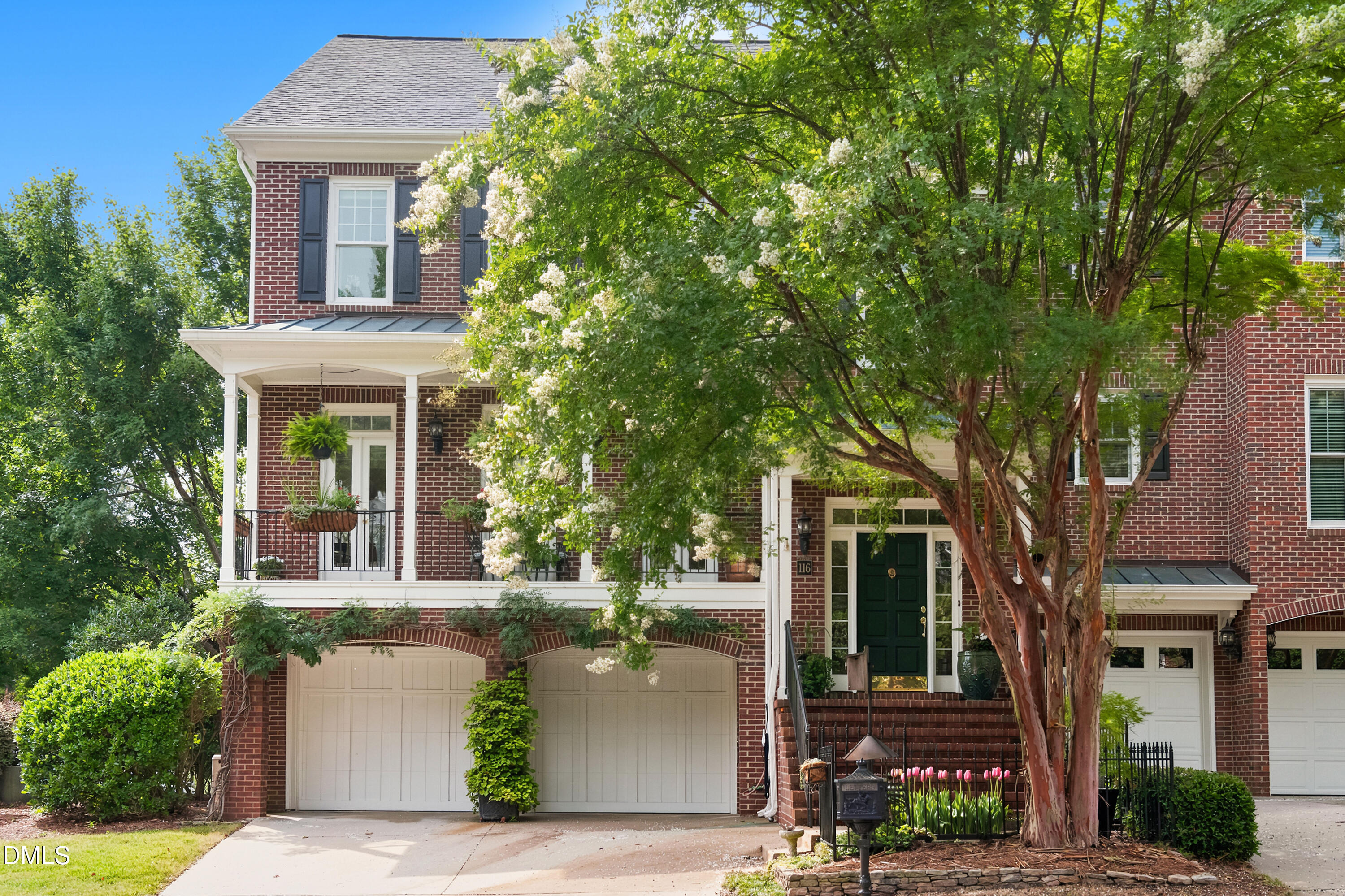 116 Lions Gate
