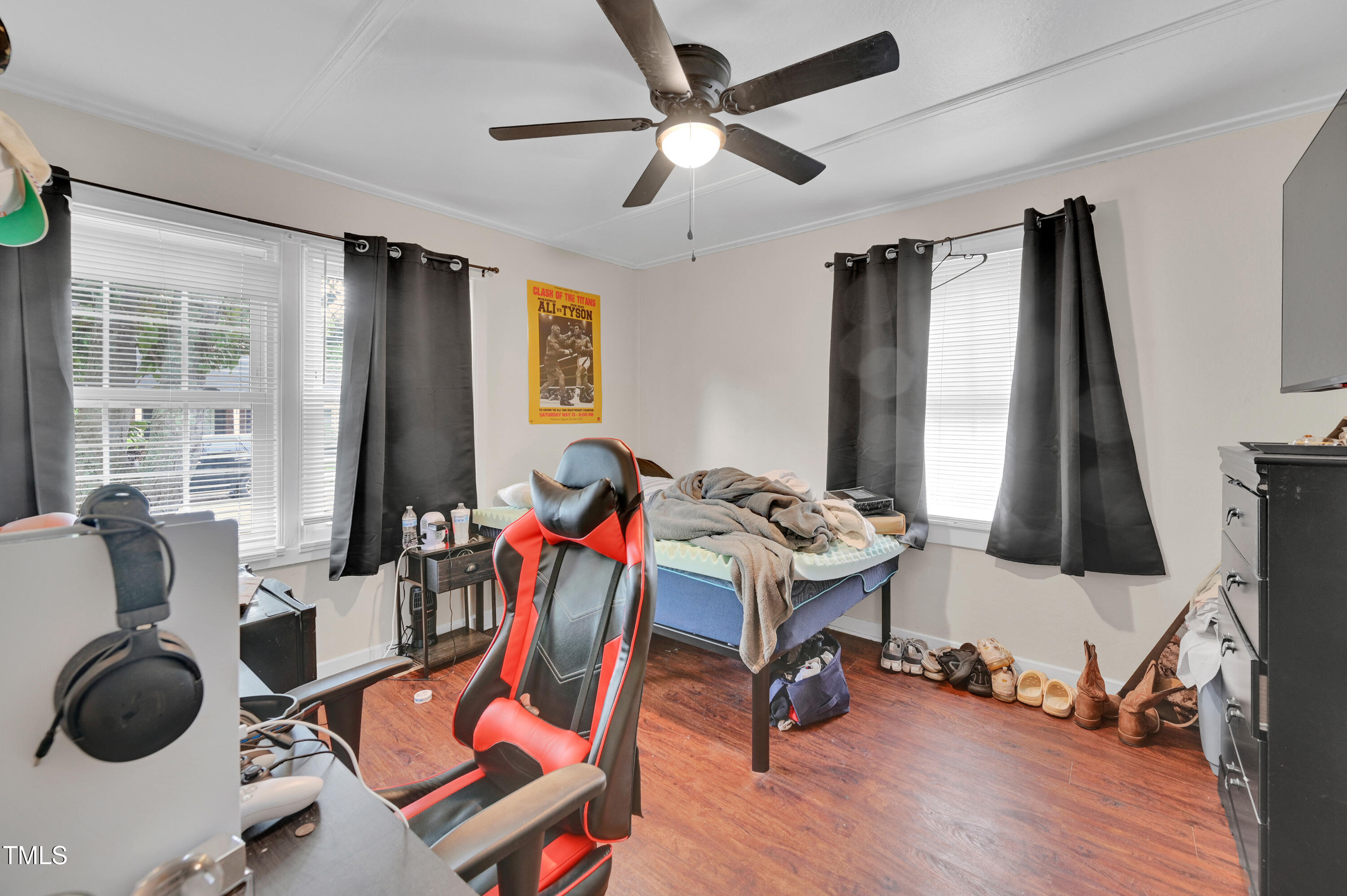 404 S Ash St-17