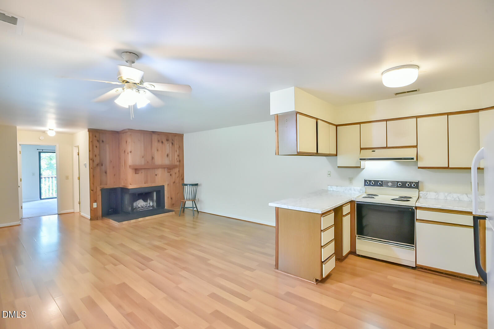 Exterior photo of 199 Summerwalk Circle, Chapel Hill, NC 27517. MLS: 10161126