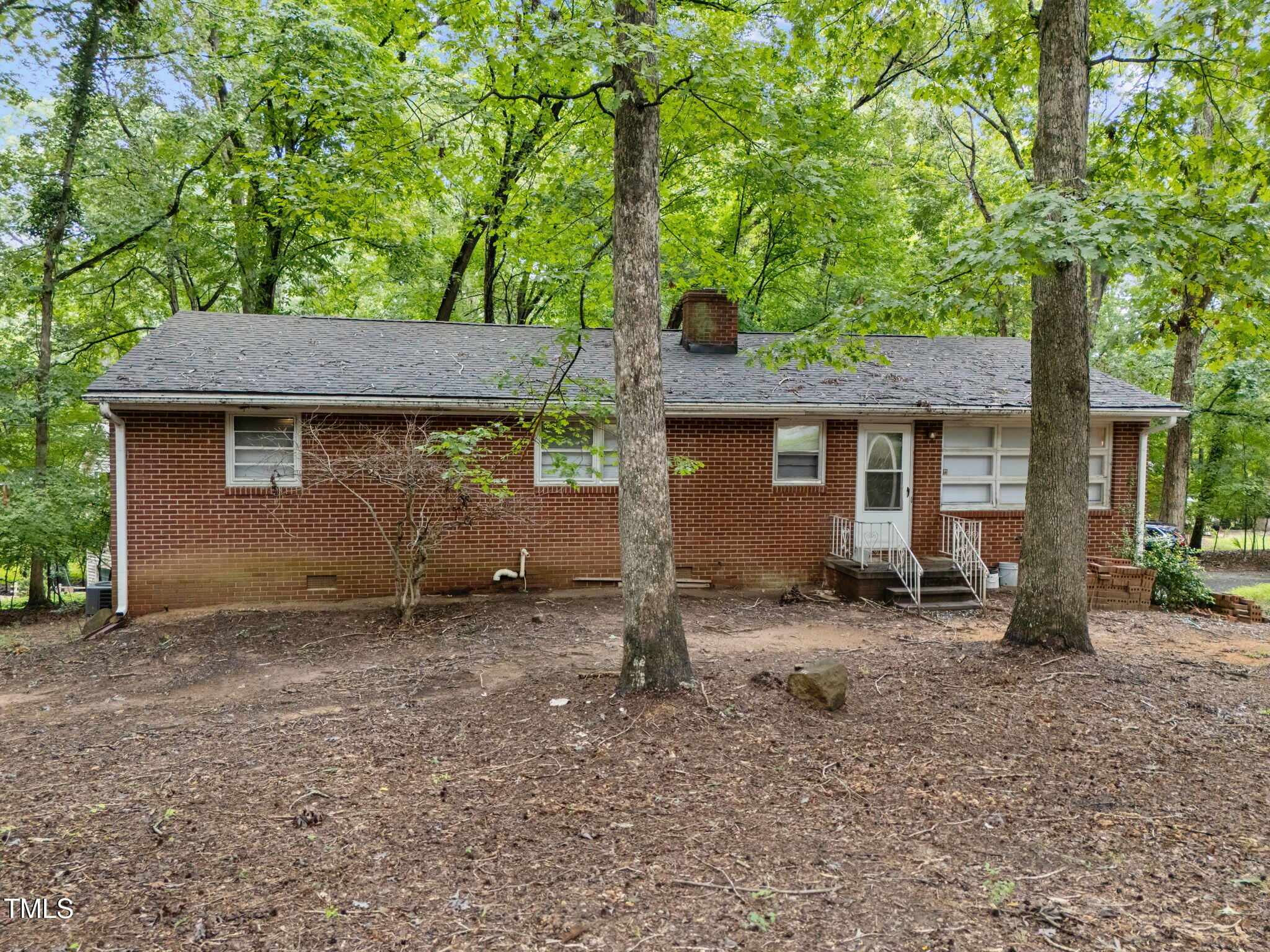 106 Markham Dr