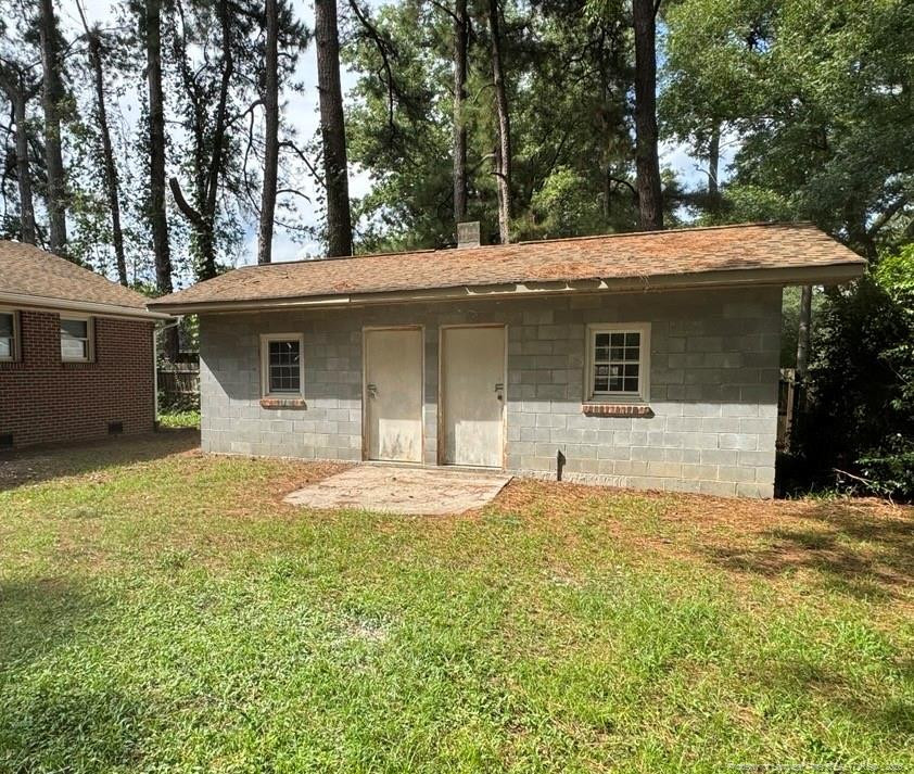 Exterior photo of 107 S 1st Street, Maxton, NC 28364. MLS: 765960
