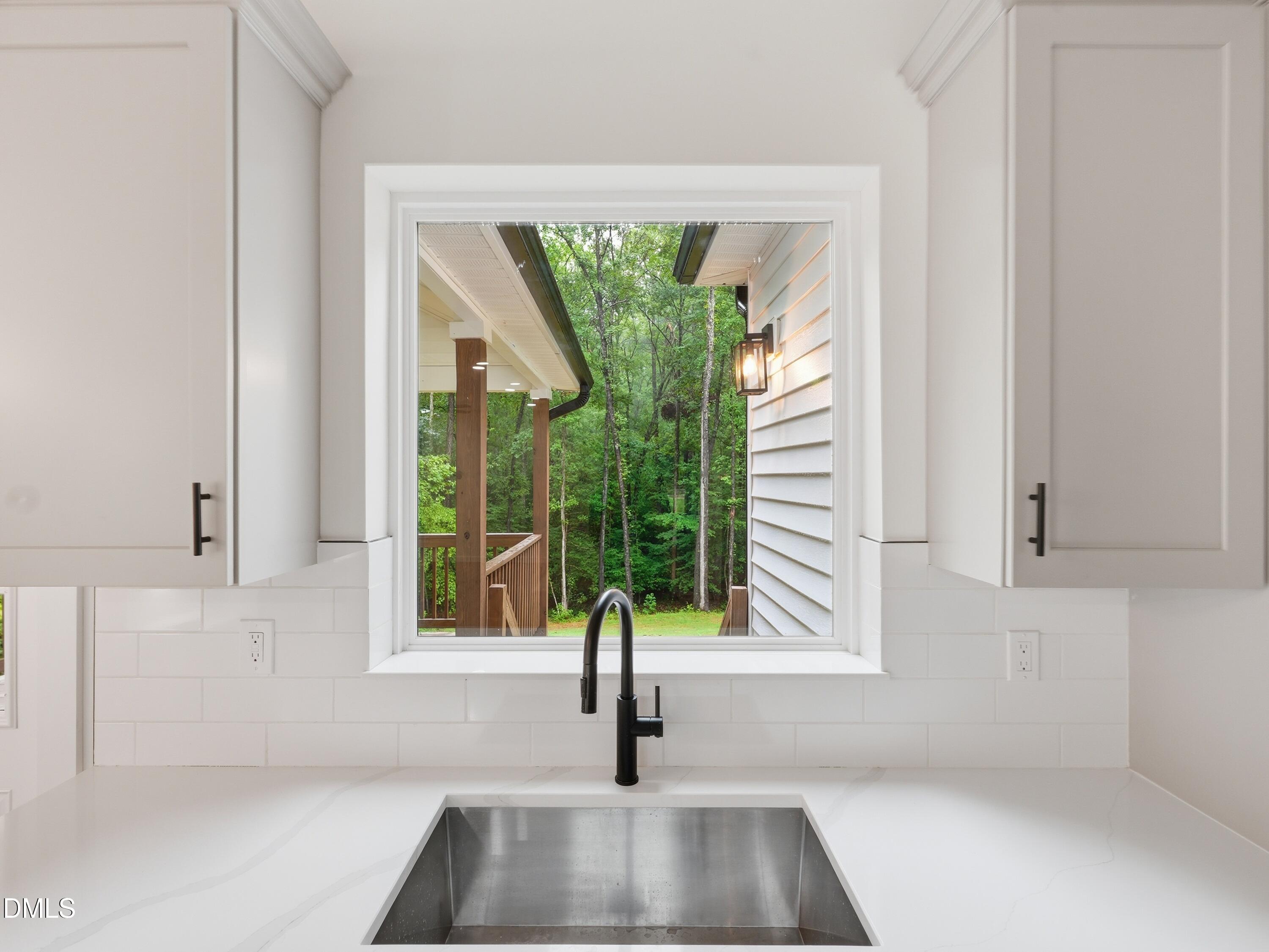property-img
