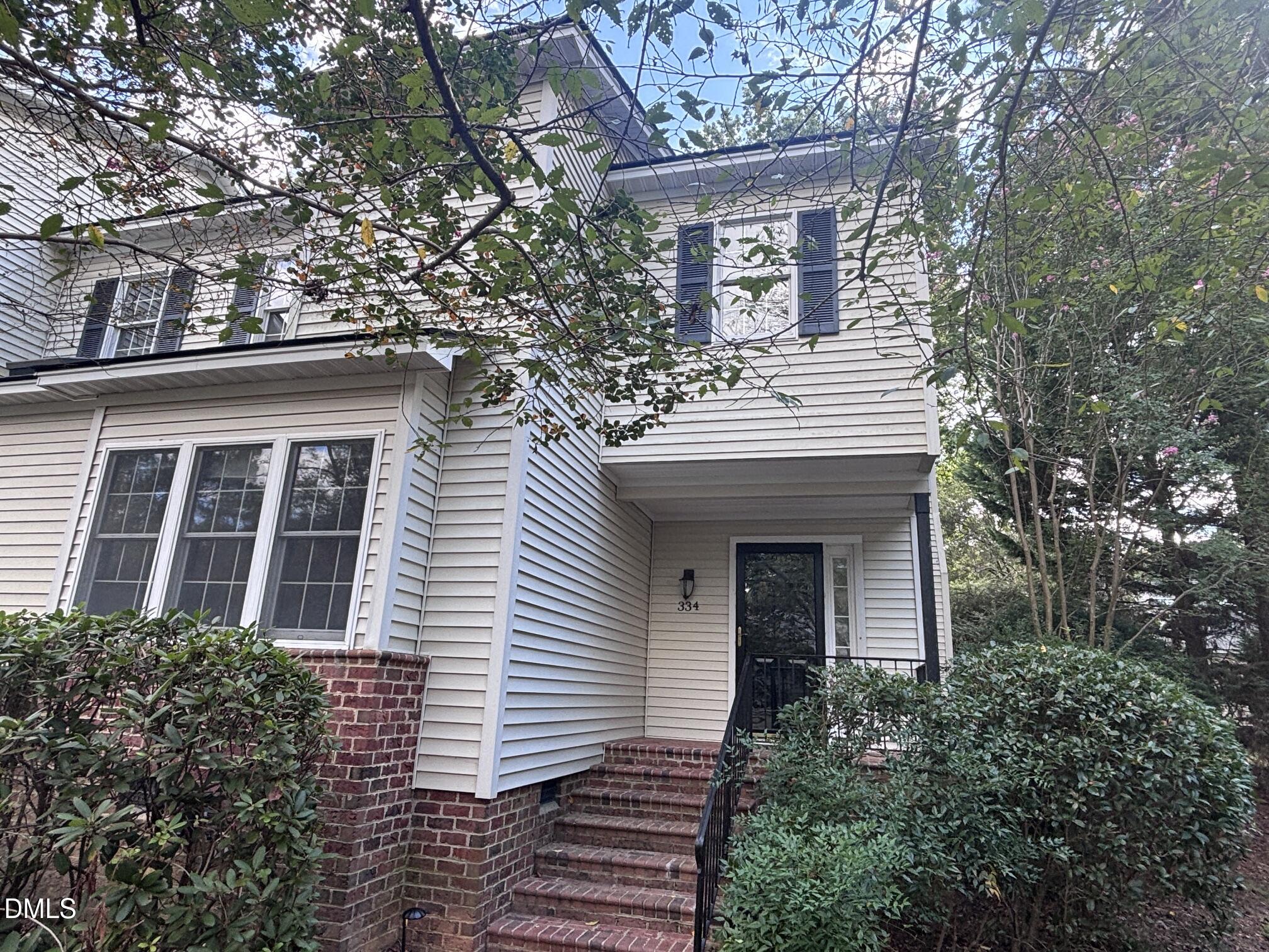 334 Whisperwood Close