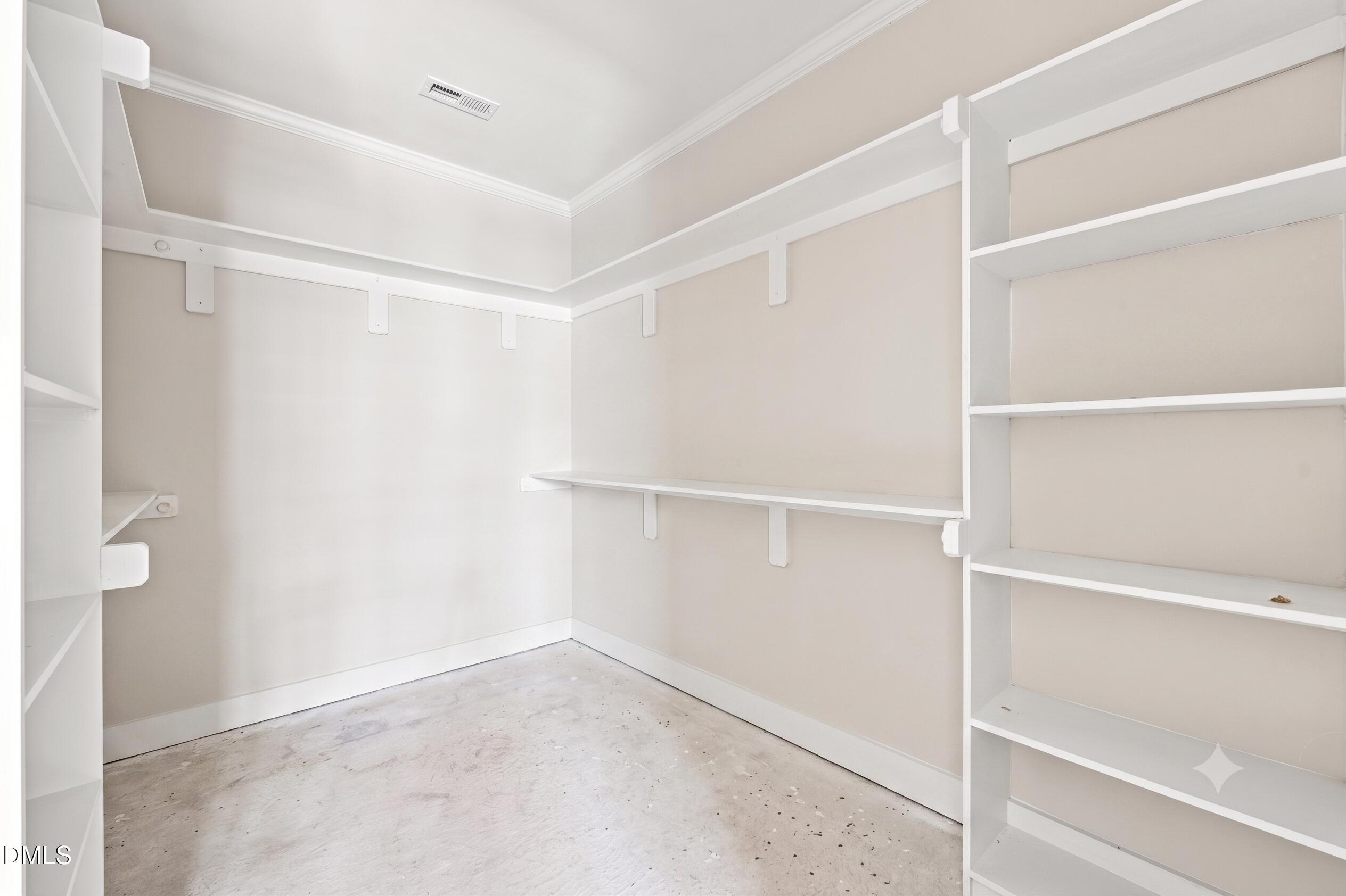 property-img