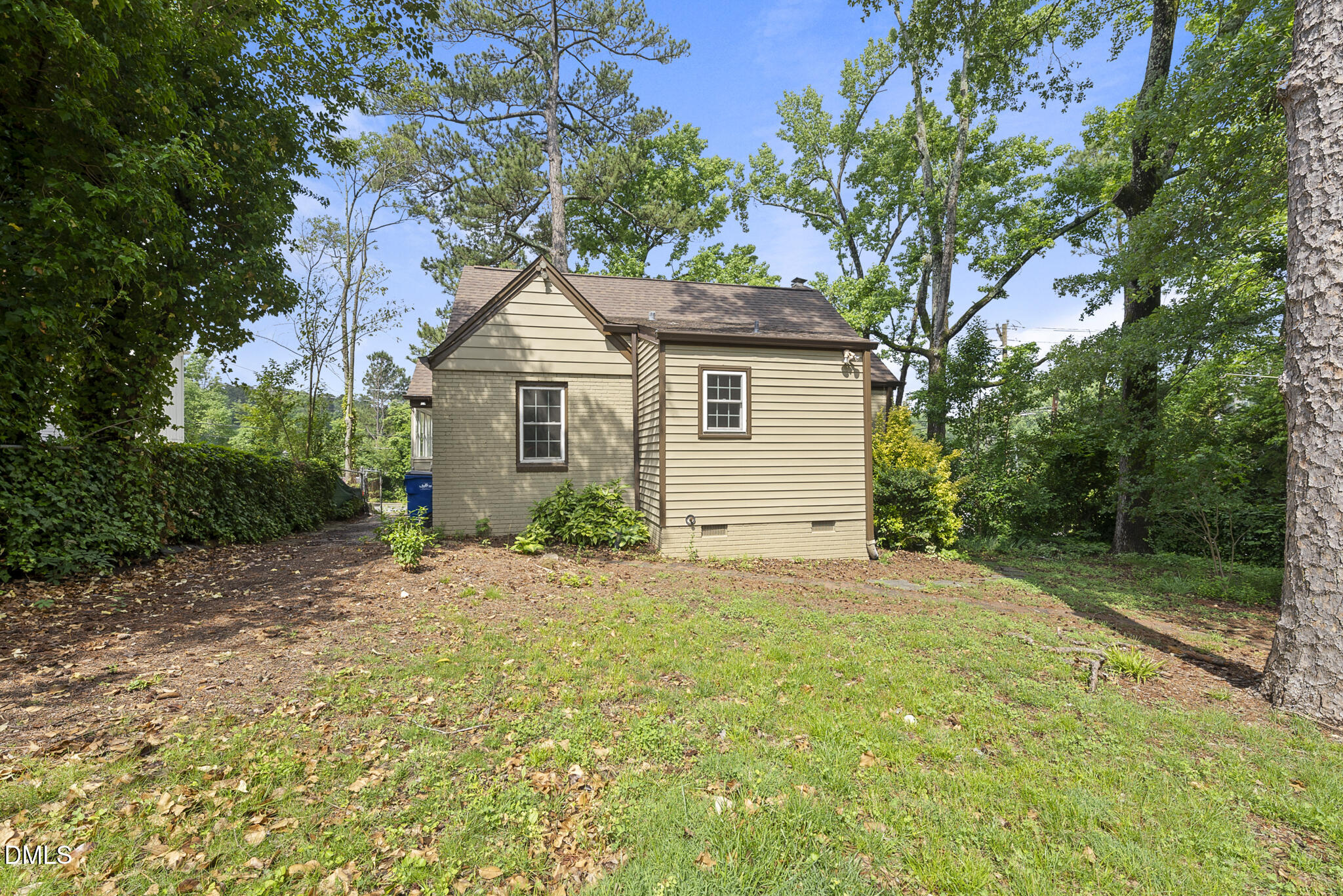 Exterior photo of 2924 Oberlin Road, Raleigh, NC 27608. MLS: 10180000