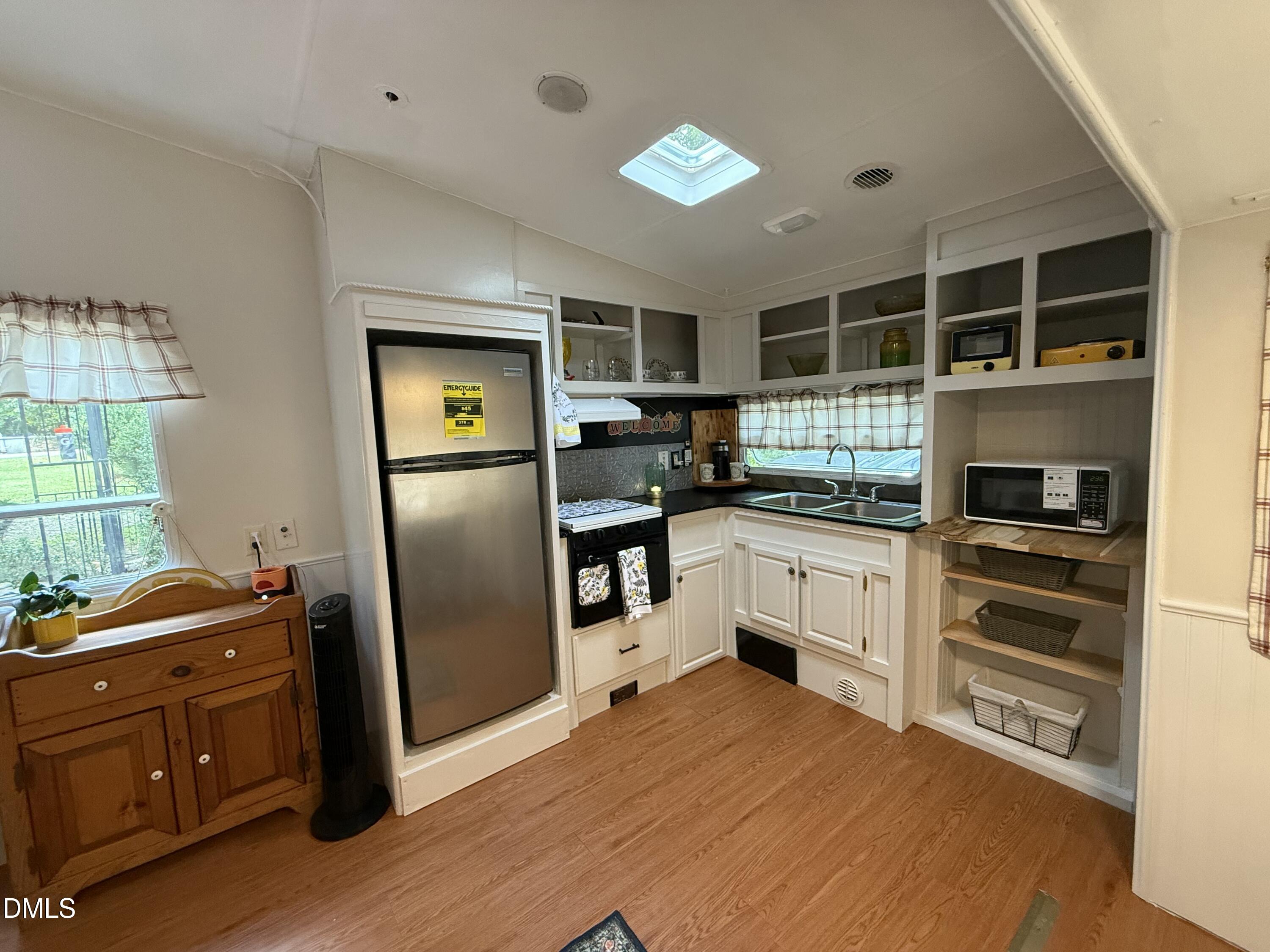 property-img