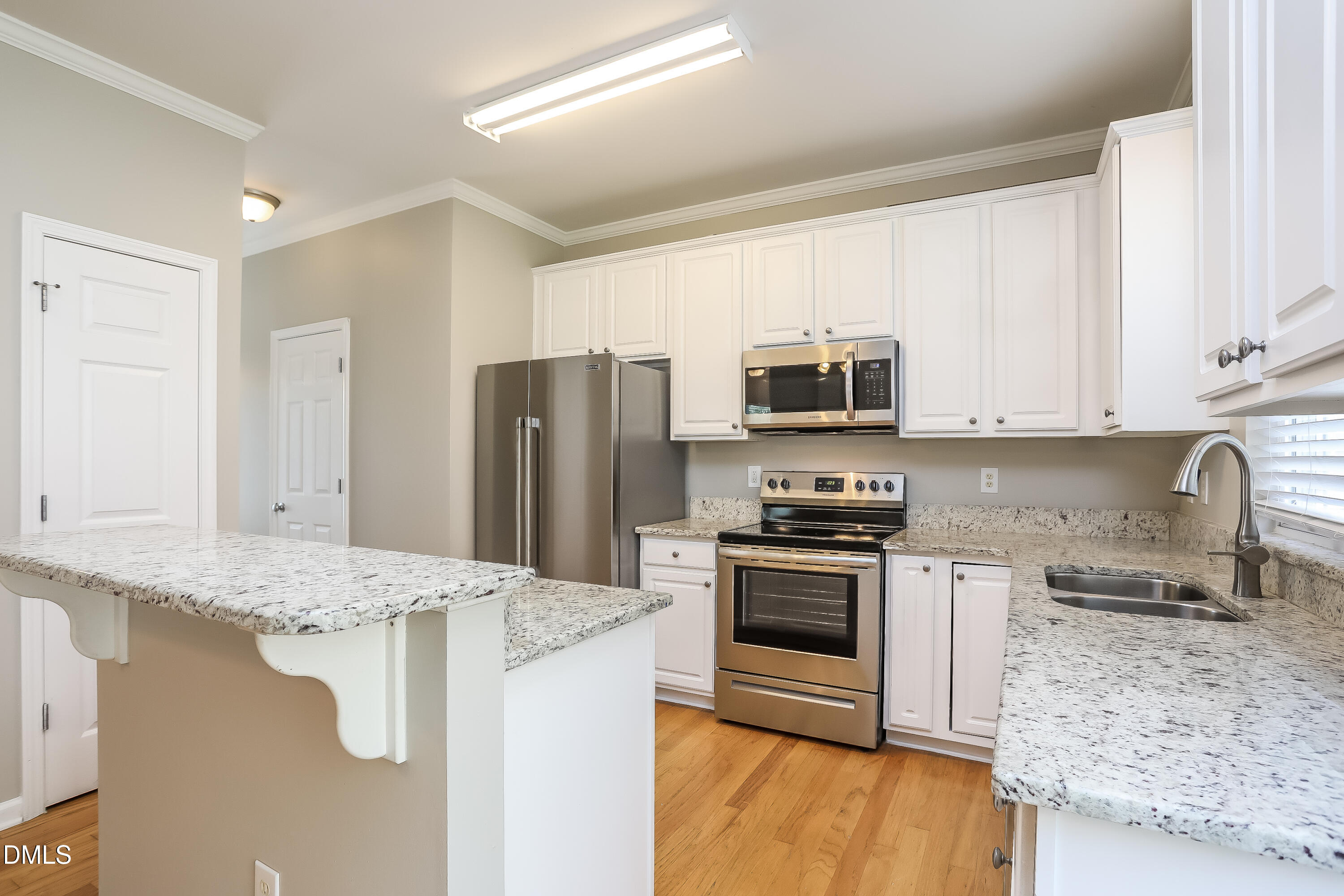 1005072.1303 Crimson Creek Drive - Kitch
