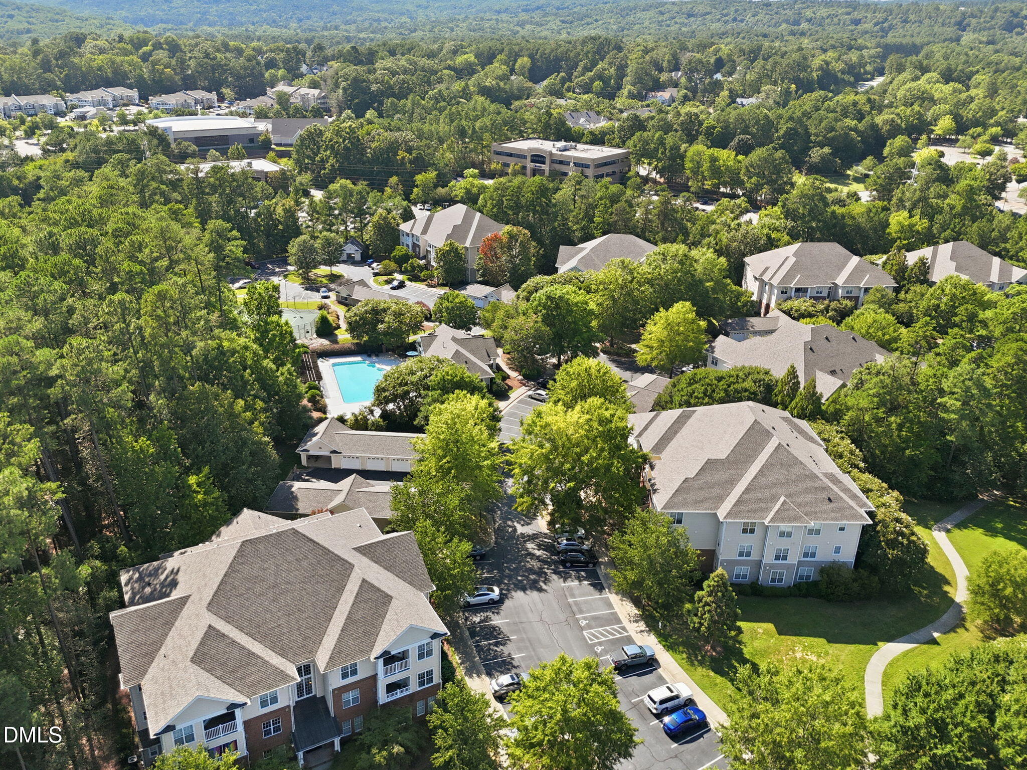 Exterior photo of 512 Ives Court, Chapel Hill, NC 27514. MLS: 10189086