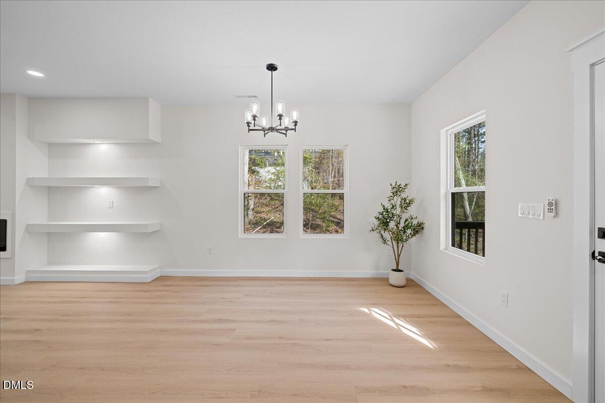 property-img