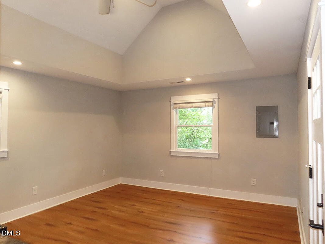 Exterior photo of 904 E Franklin Street, Chapel Hill, NC 27514. MLS: 10194860