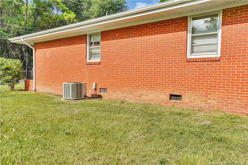 Exterior photo of 1307 Turnpike Road, Fayetteville, NC 28305. MLS: 769968