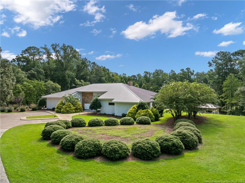 Exterior photo of 101 Elizabeth Road, Elizabethtown, NC 28337. MLS: 768761