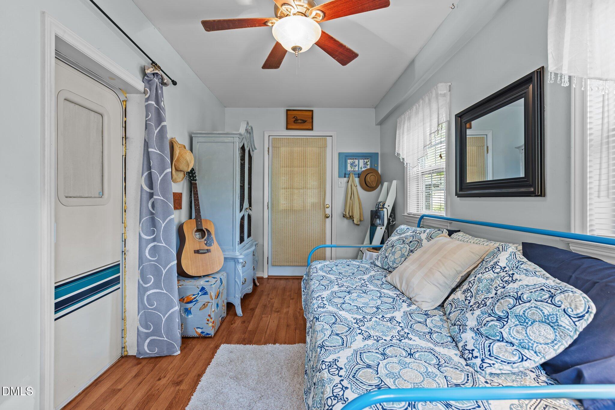 property-img