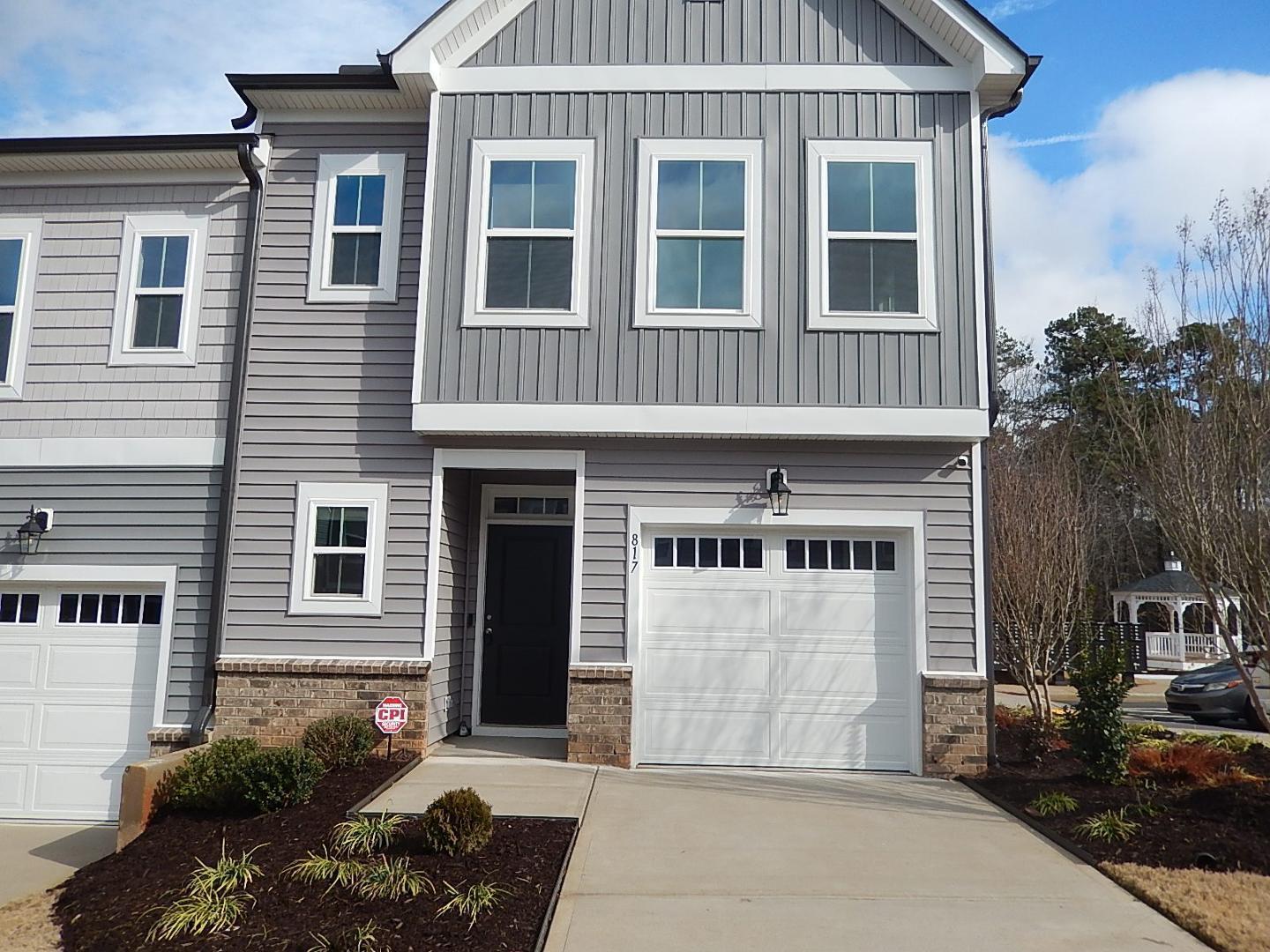 817 Oak Center Drive