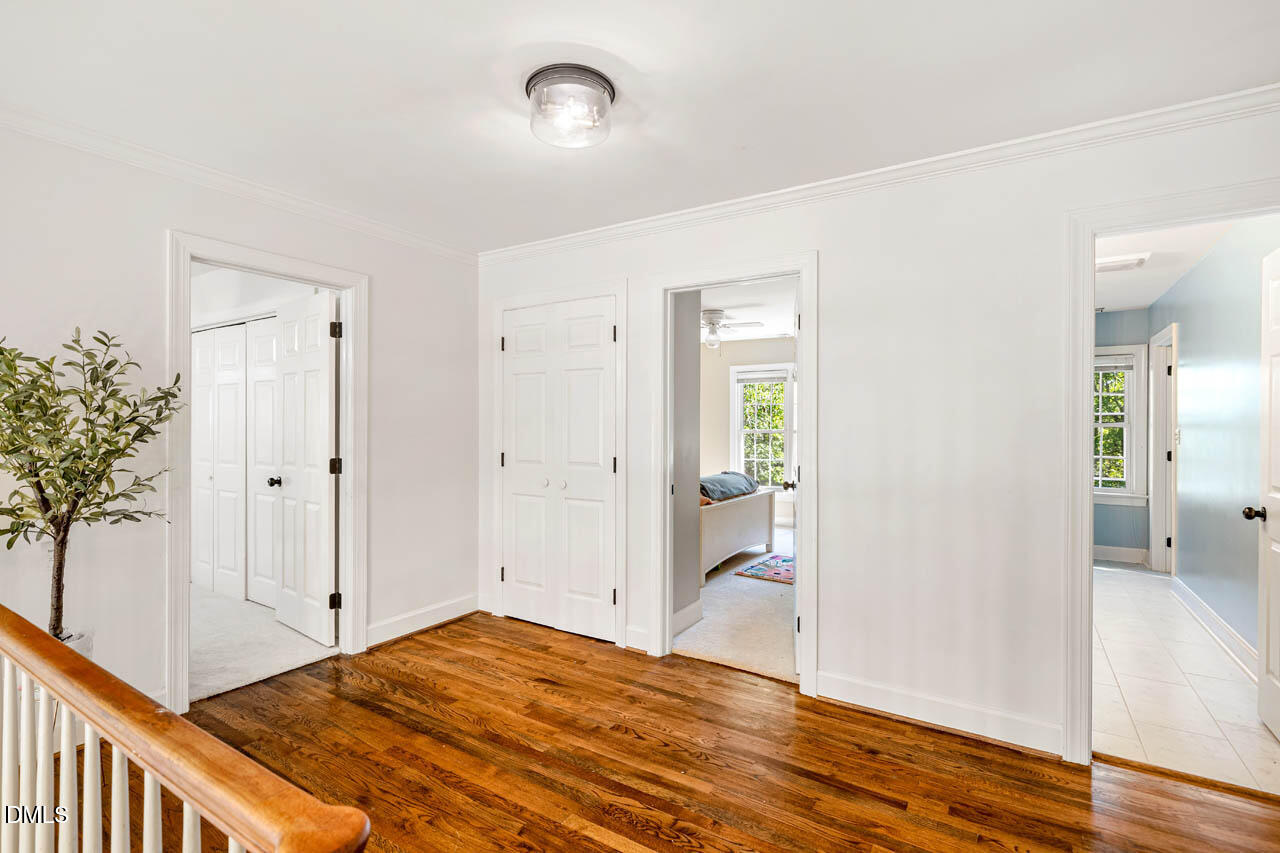 Exterior photo of 6 St James Place, Chapel Hill, NC 27514. MLS: 10192919