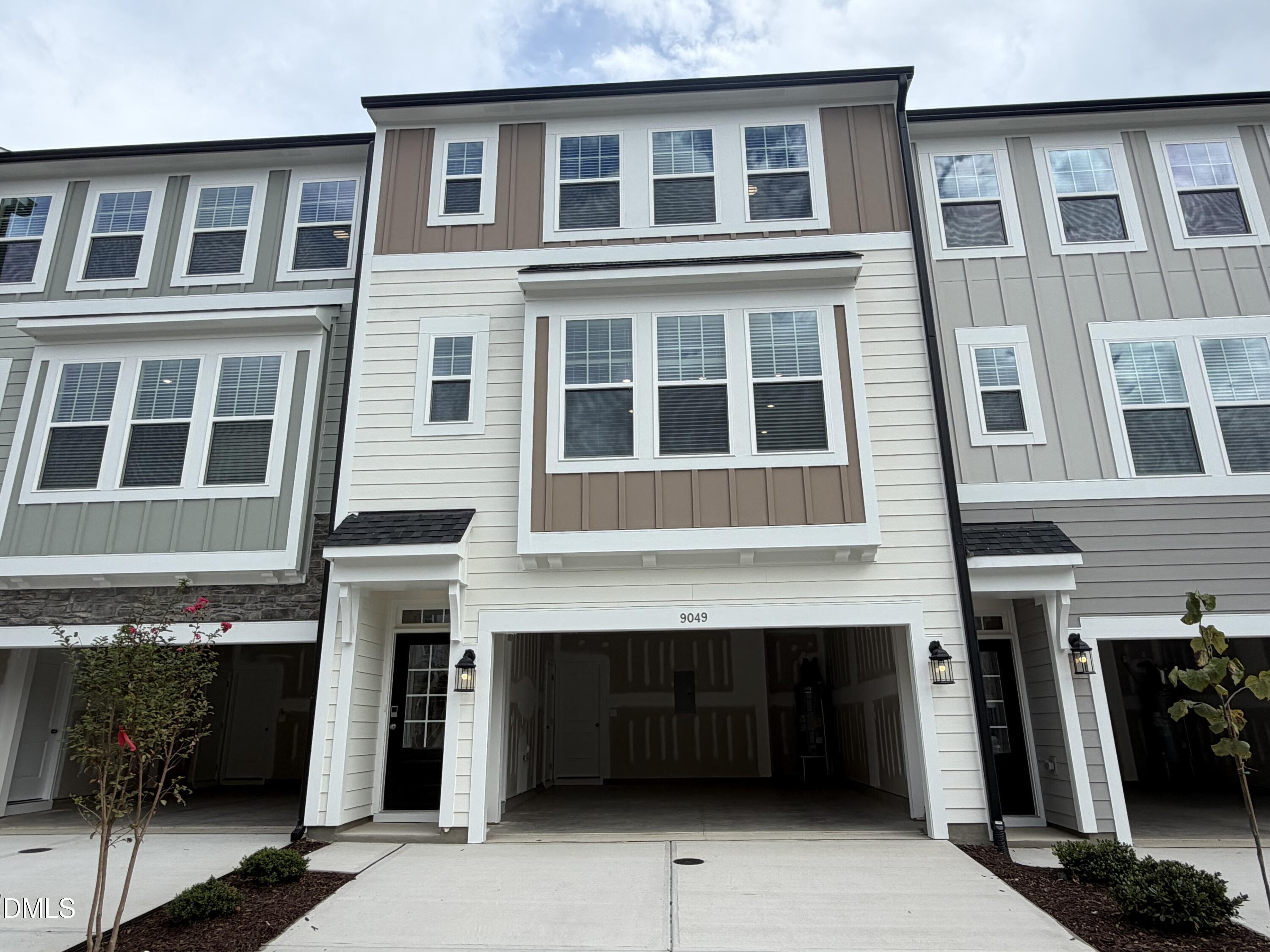 9049 Hazy Jade Way