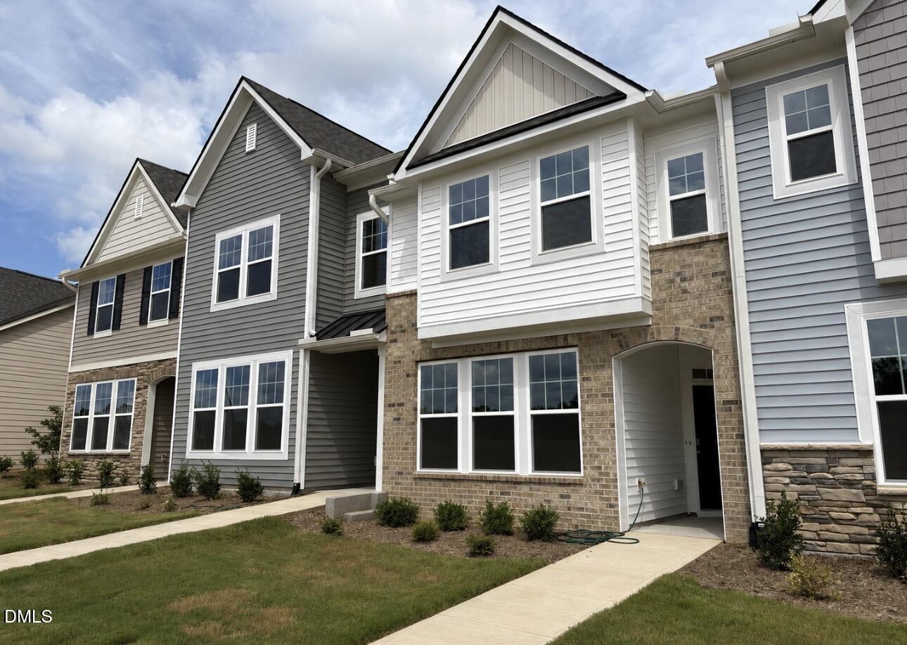 Exterior photo of 224 Straight Lane 306, Franklinton, NC 27525. MLS: 10194911