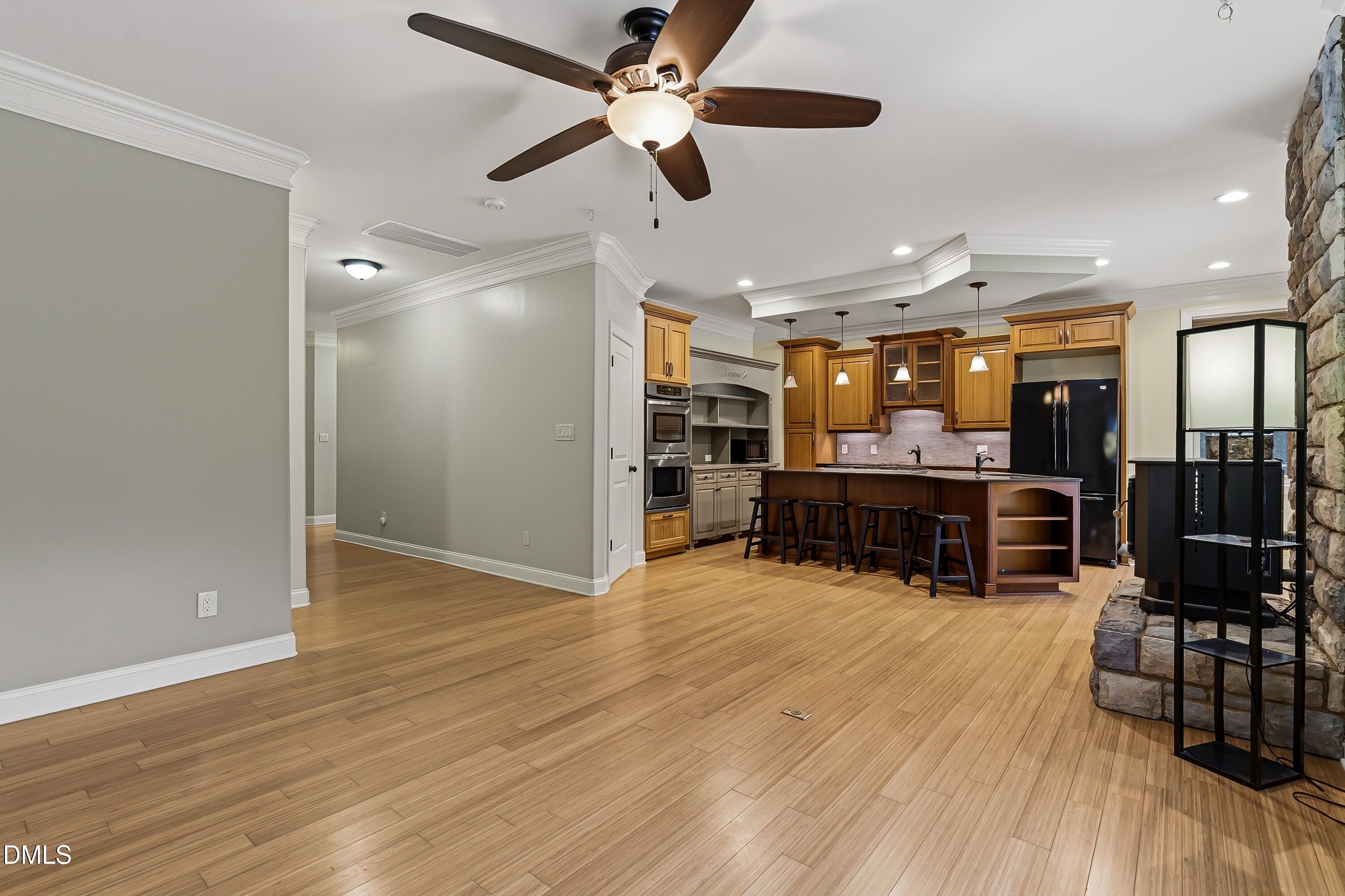property-img