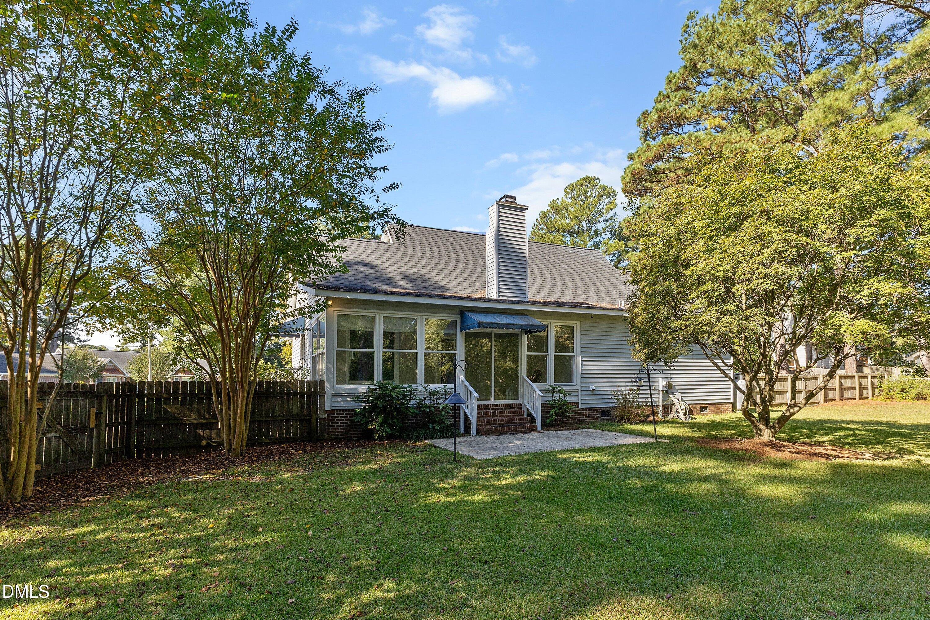 Exterior photo of 5 Kentwood Drive, Smithfield, NC 27577. MLS: 10198019