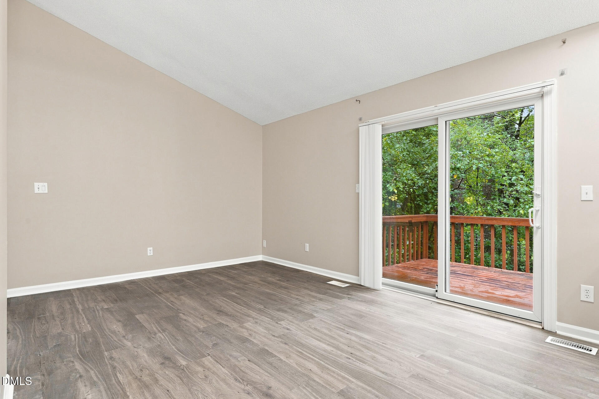 Exterior photo of 2213 Carthage Circle, Raleigh, NC 27604. MLS: 10190830