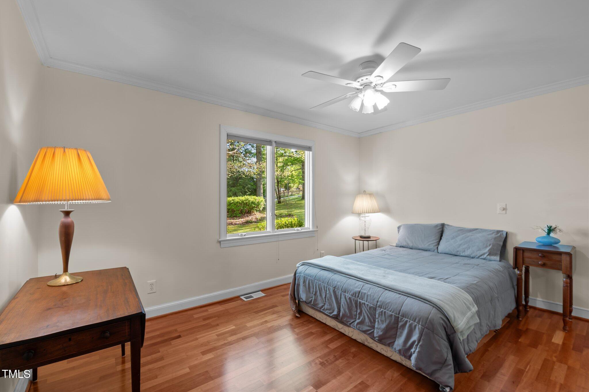 property-img