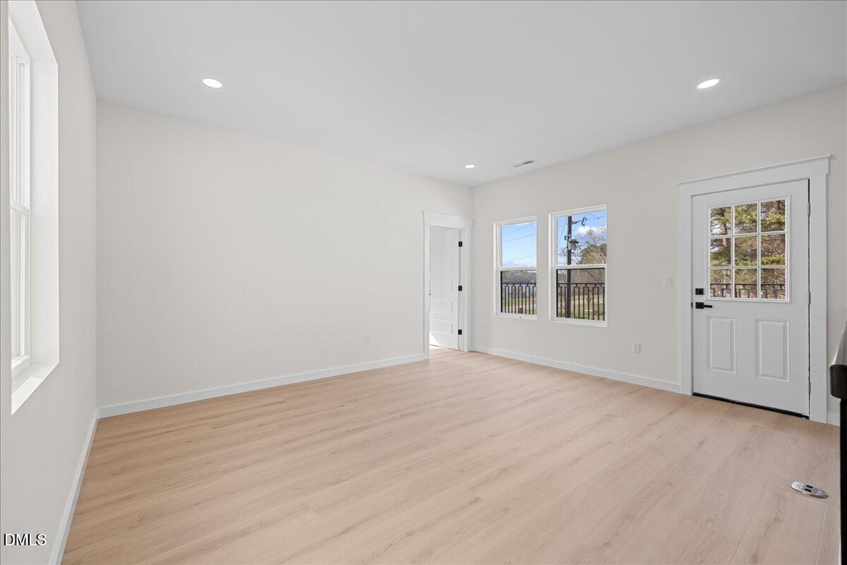 property-img