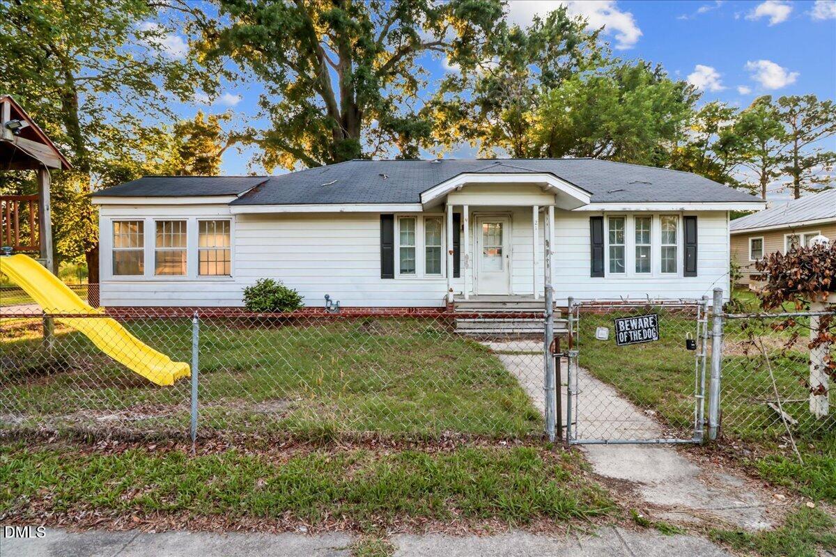 01-212 S 6th St-1