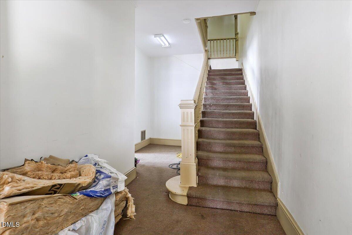 38-206 E Church St-38