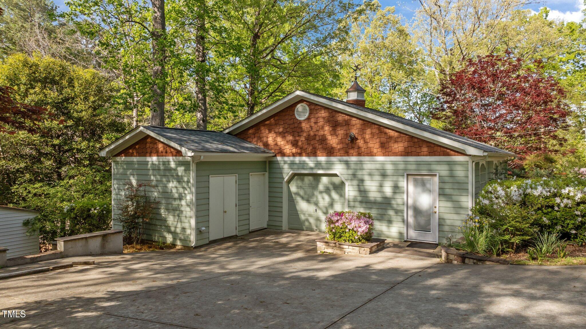 property-img