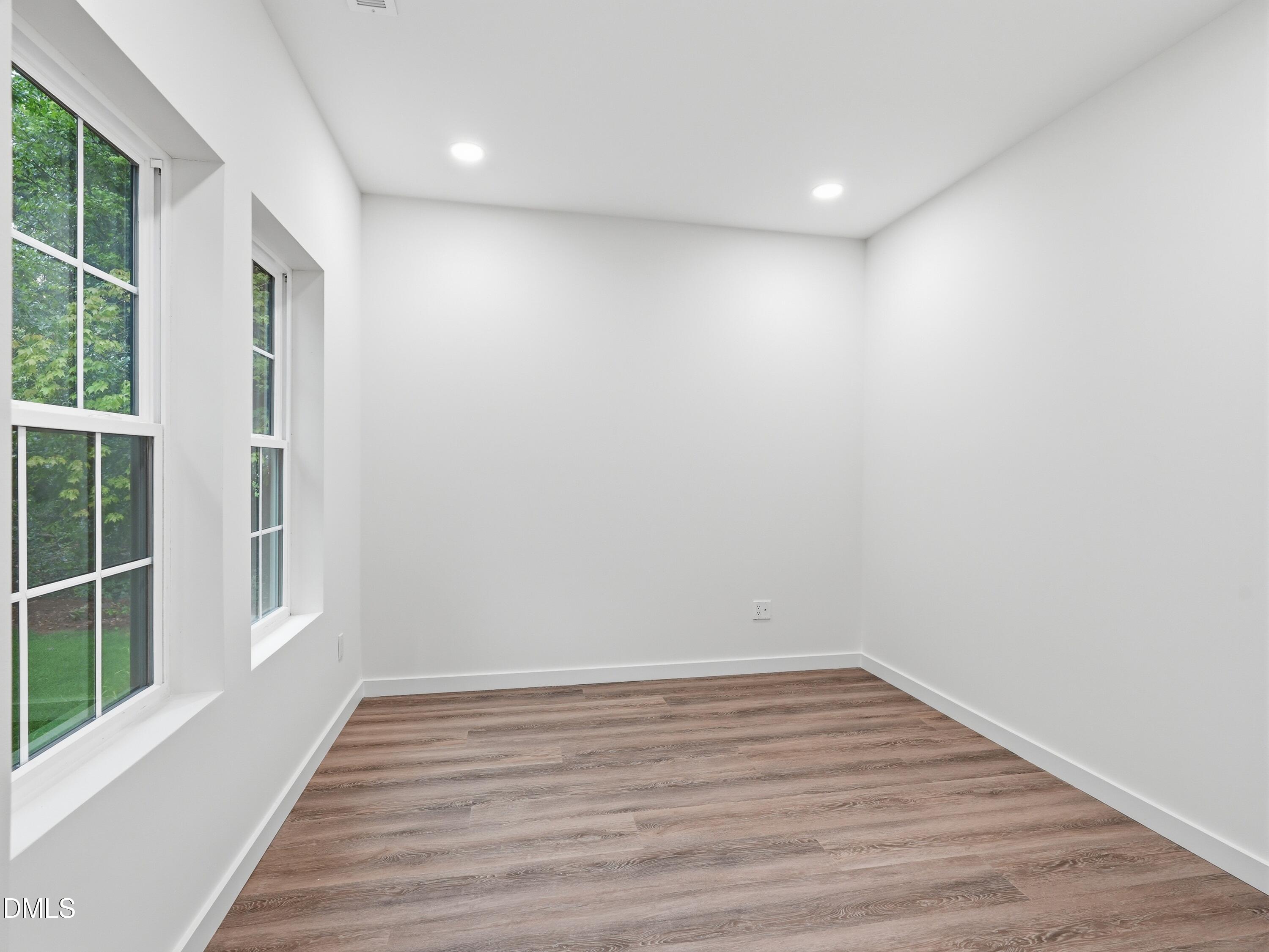 property-img