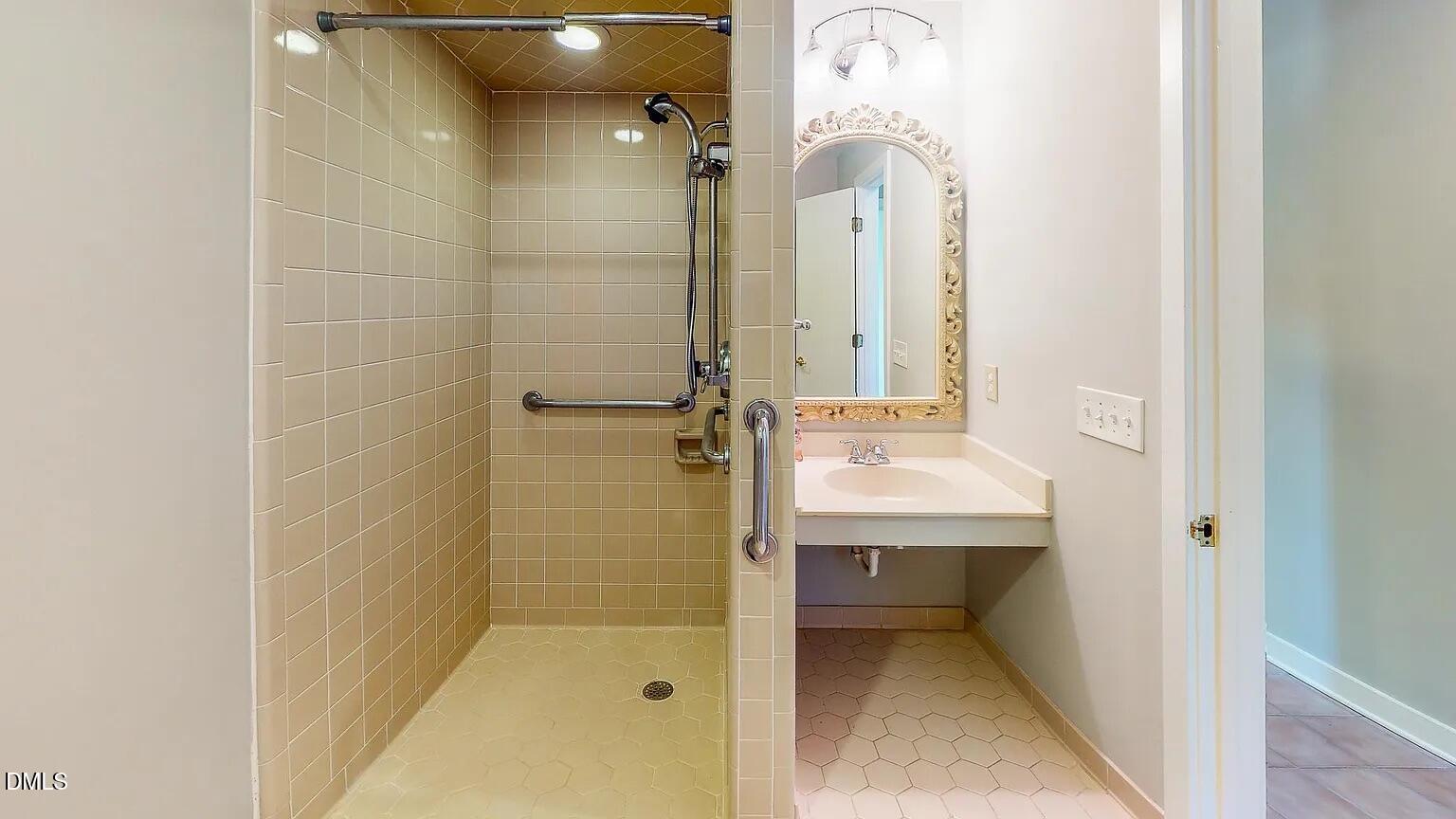 Exterior photo of 10 Bayswater Place, Chapel Hill, NC 27517. MLS: 10196040
