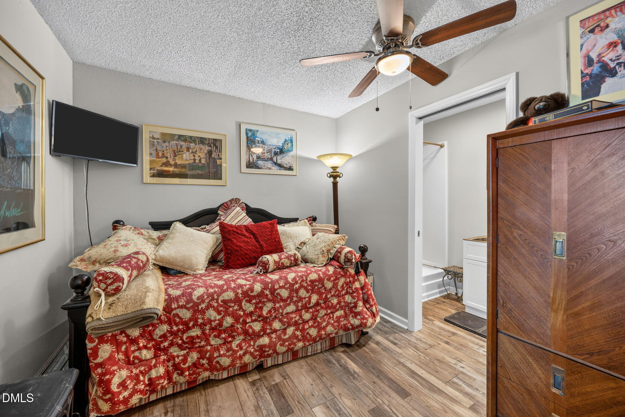 property-img