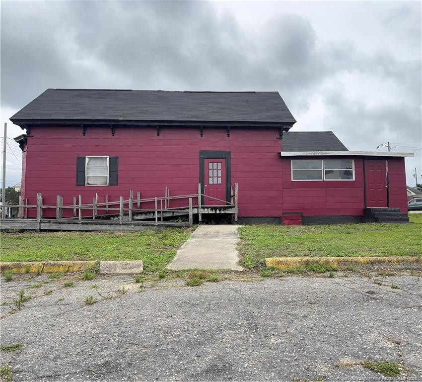 Exterior photo of 202 W Main Street W, Hamlet, NC 28345. MLS: 763542