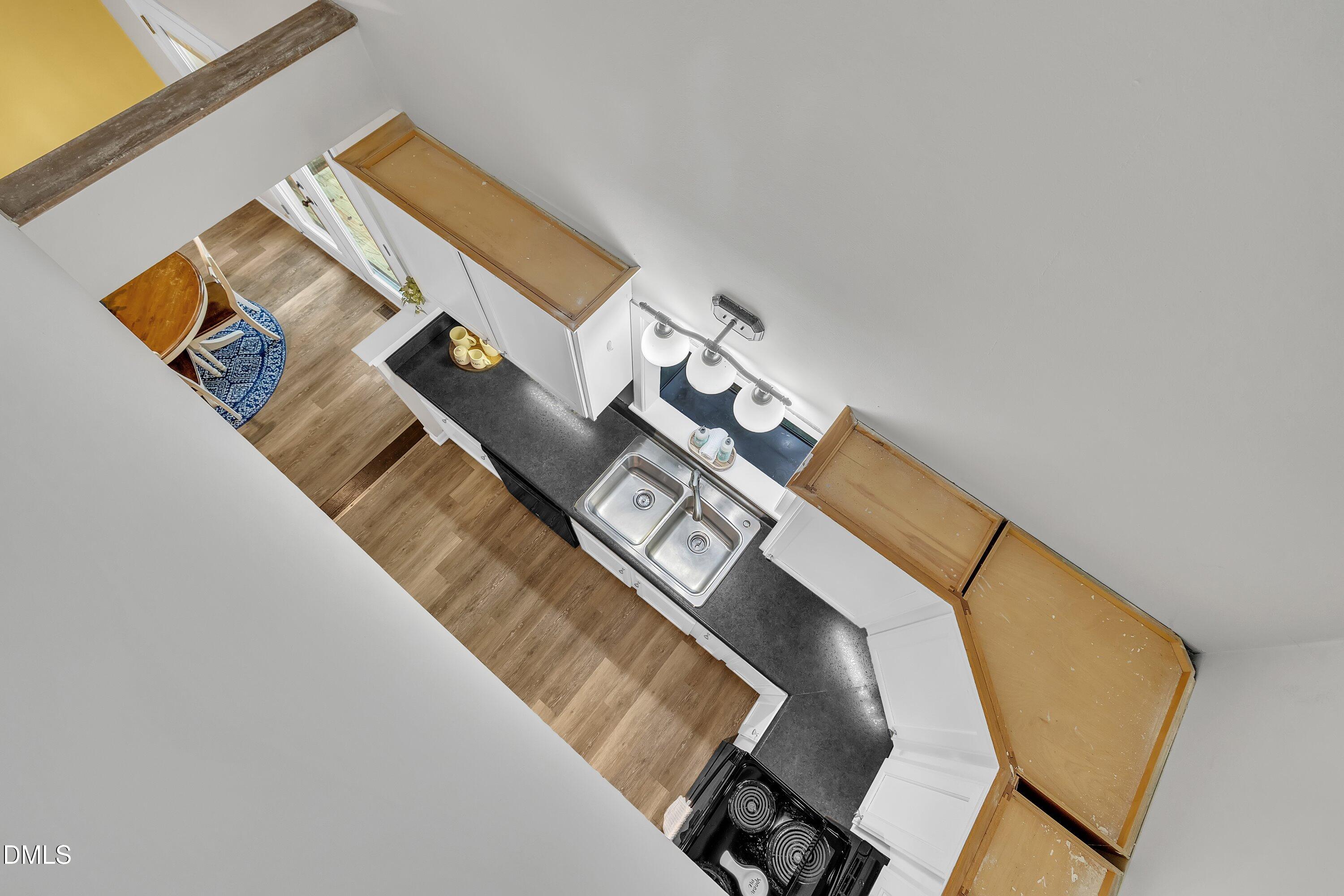 31-411 W Oak Ave-31