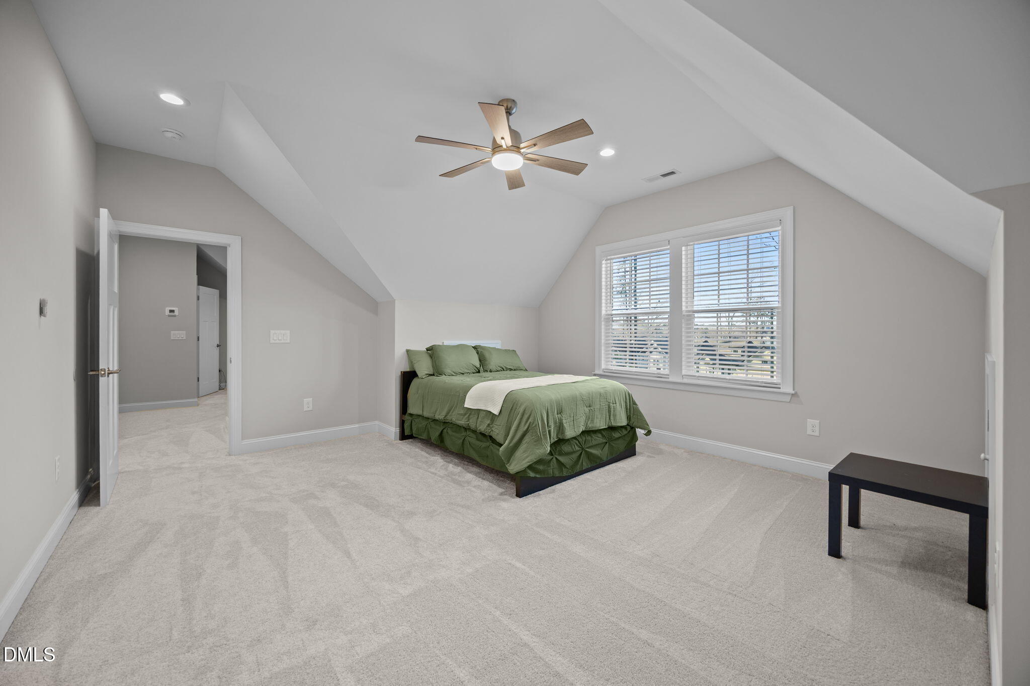 property-img