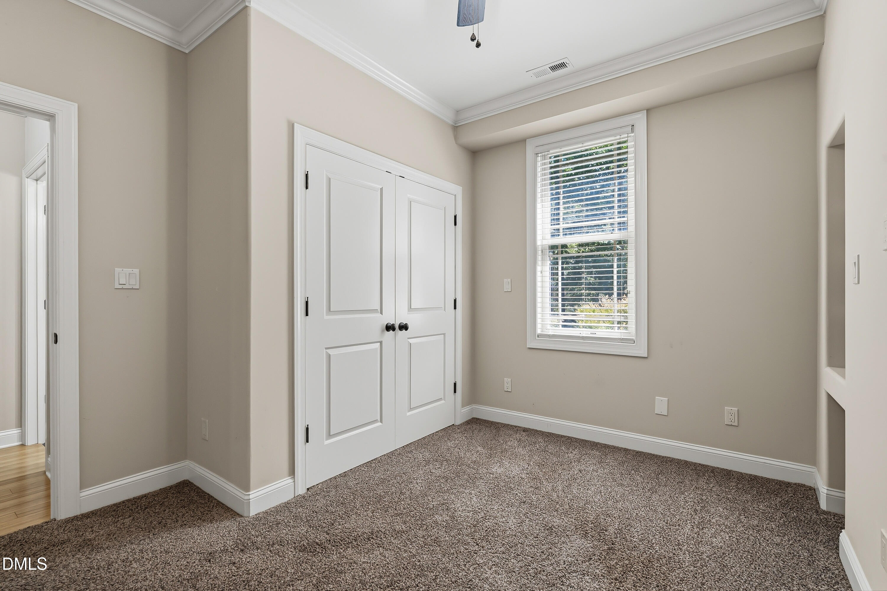 property-img
